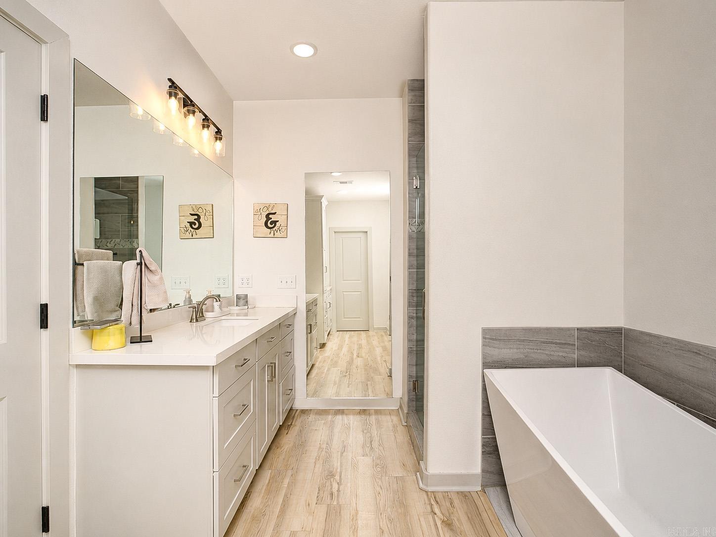 41ST ADDN/STEPHENSON LOOP - Residential