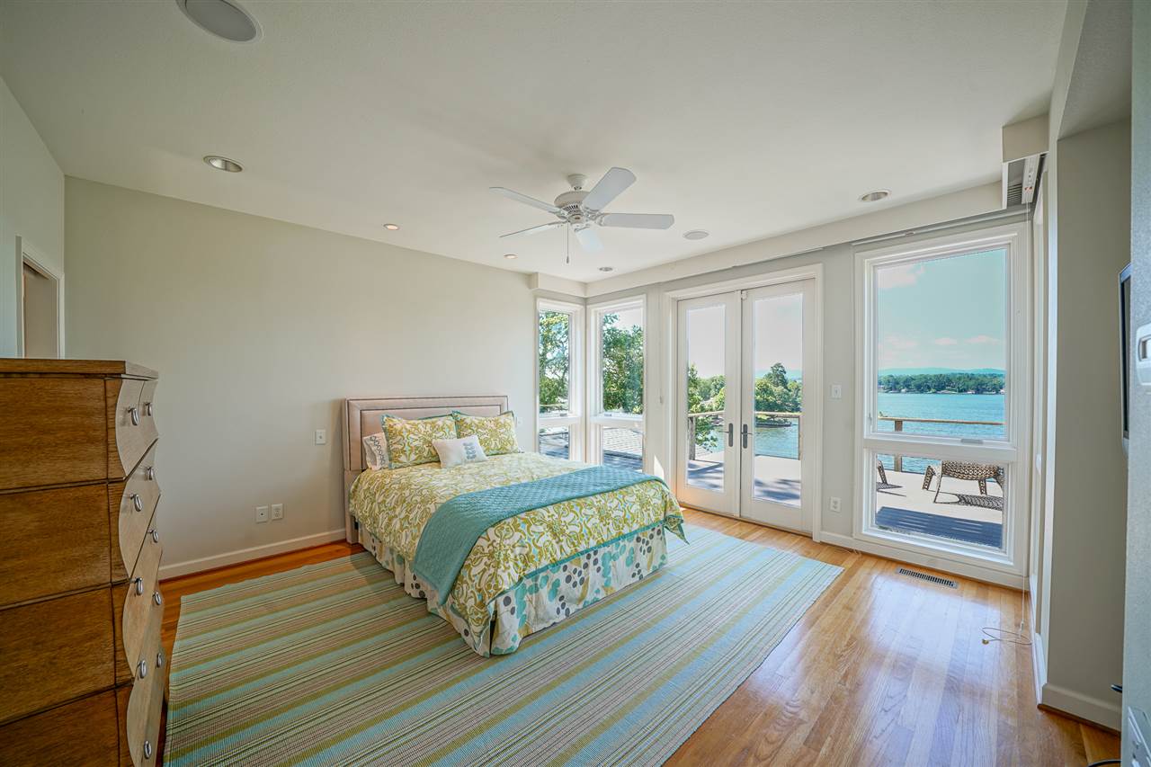 Quinns Lake Park - Residential