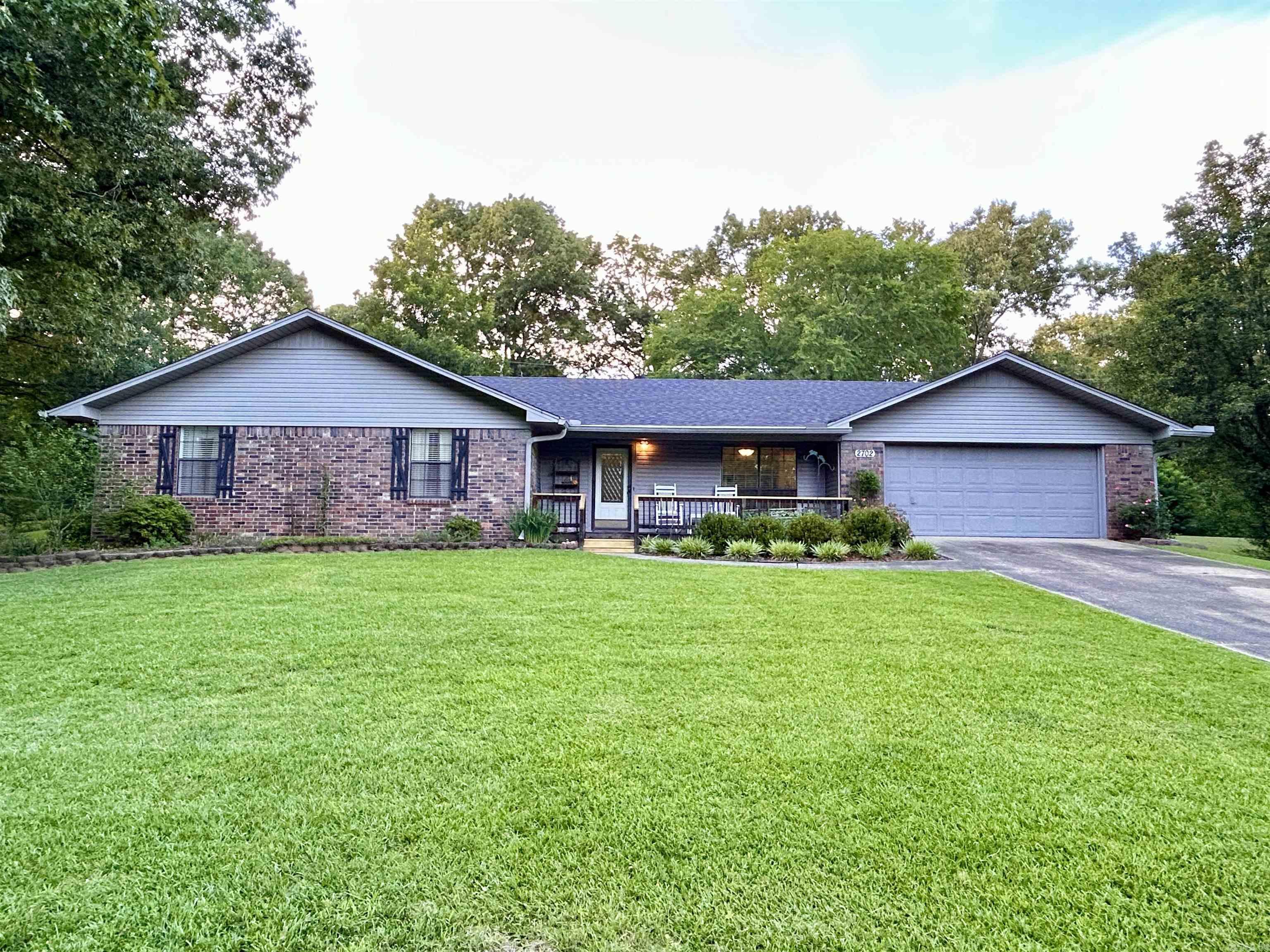 ROLLING BROOK - Residential