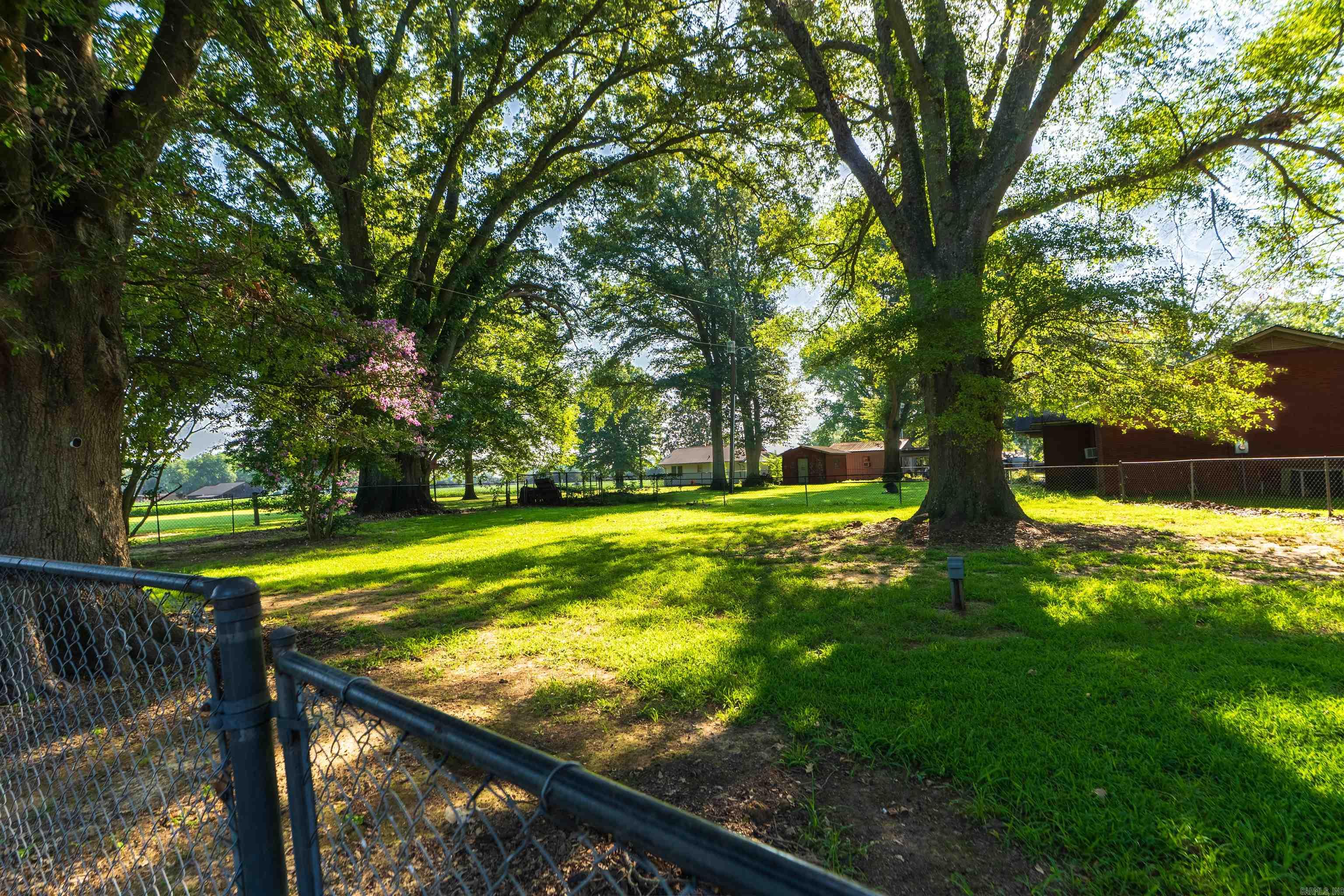 TOWN & COUNTRY - Residential