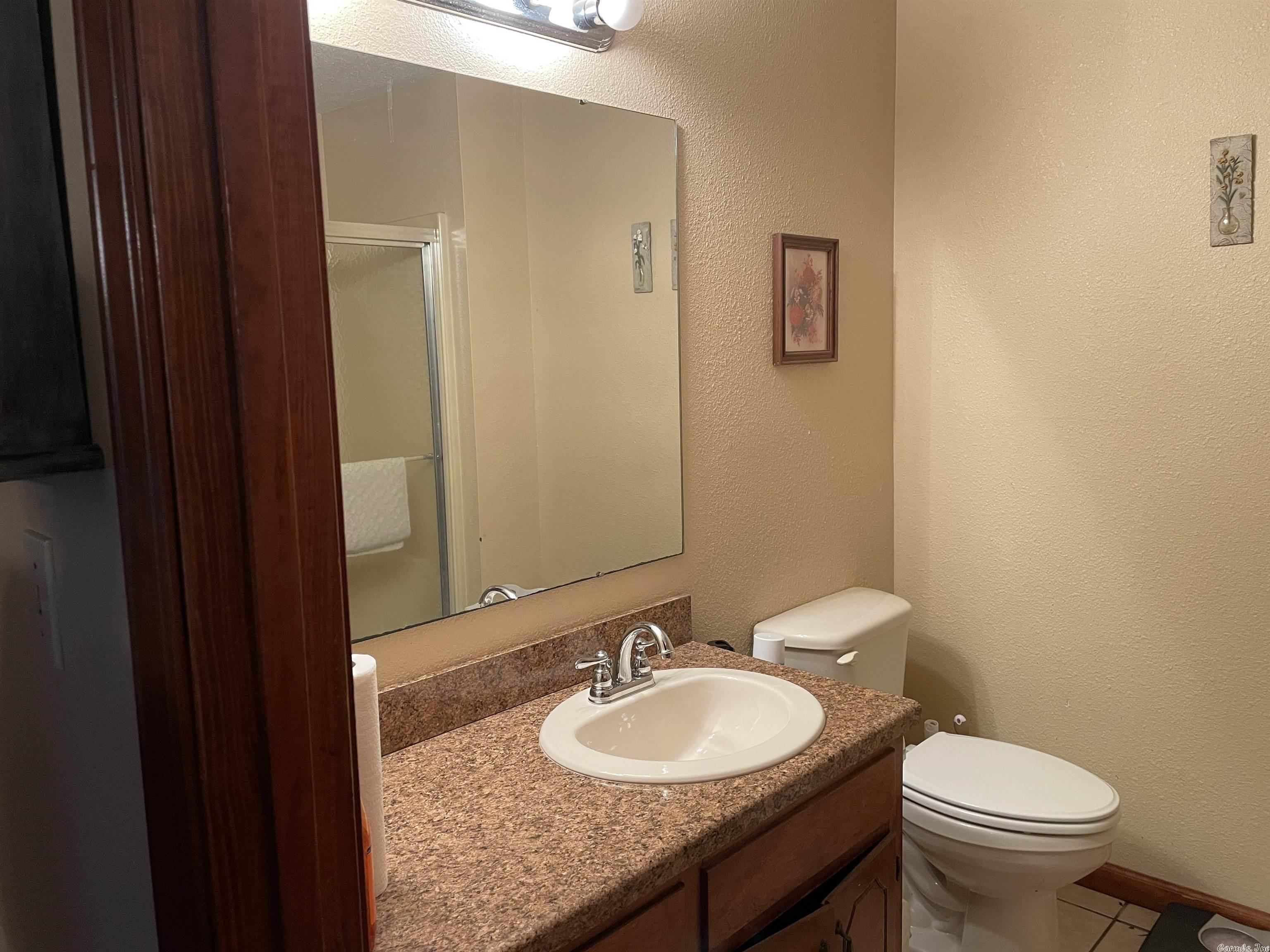 RIVER OAKS COMMONS - Residential