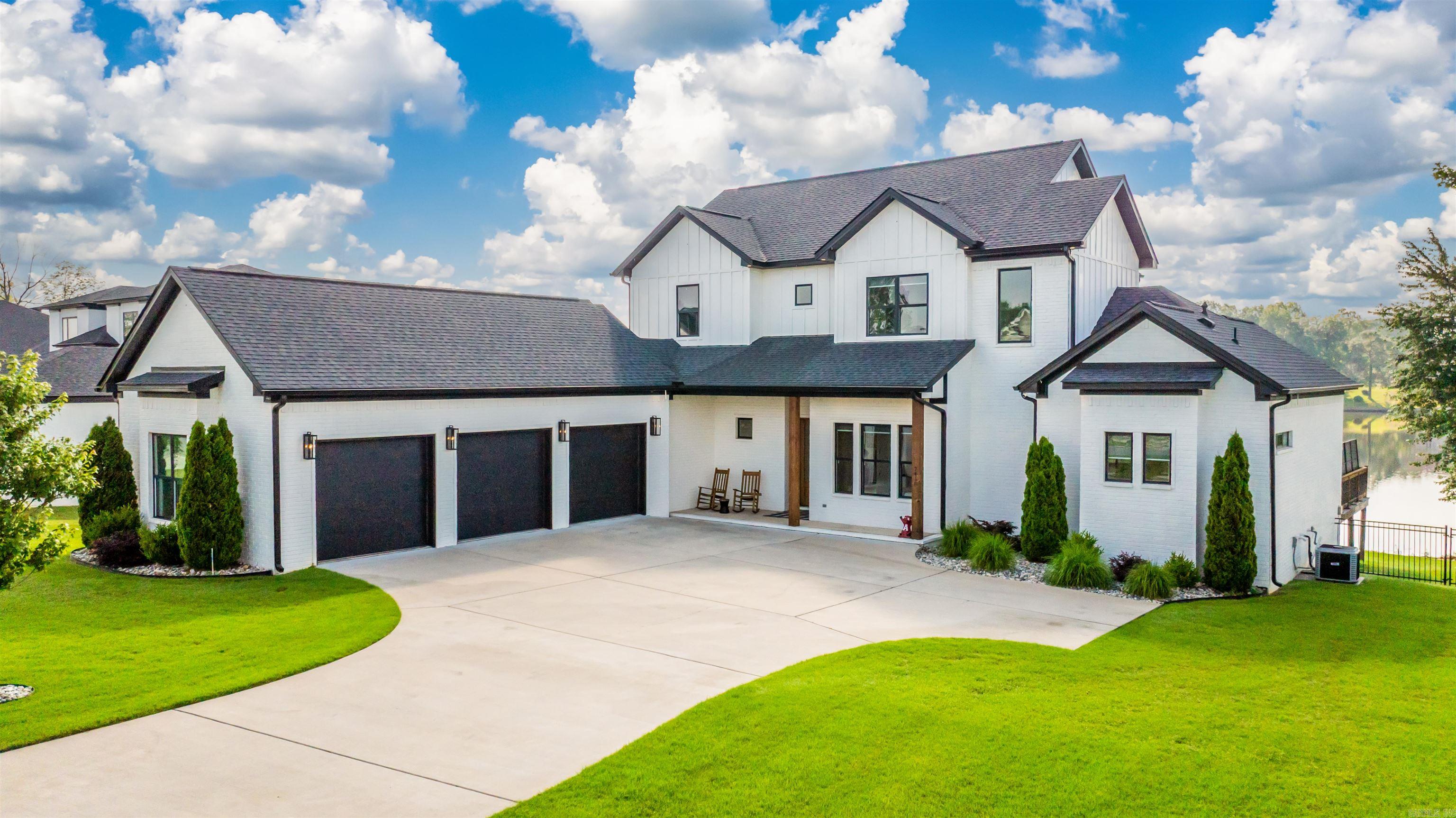 THE POINTE HURRICANE ESTATES - Residential