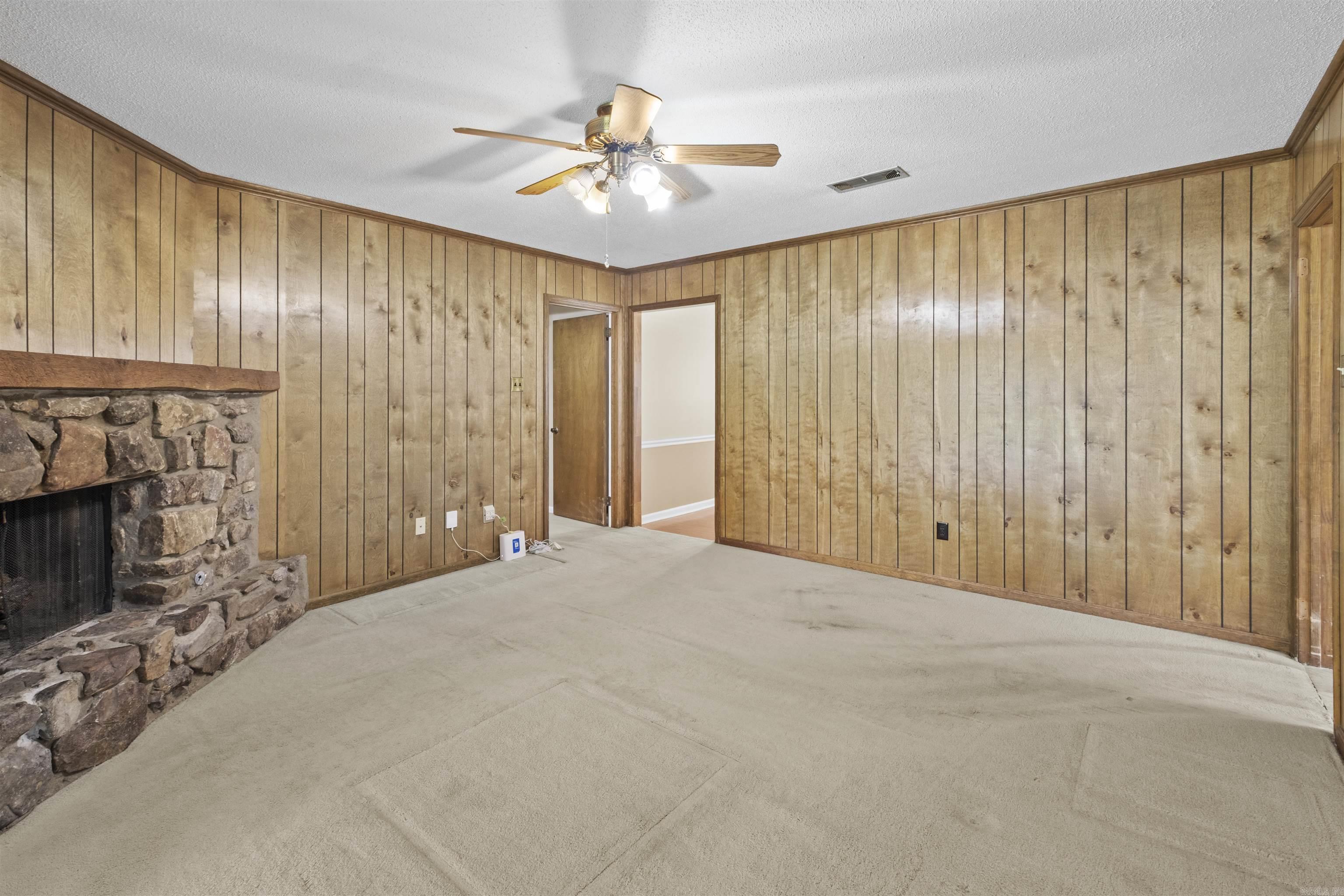 WALNUT VALLEY - Residential