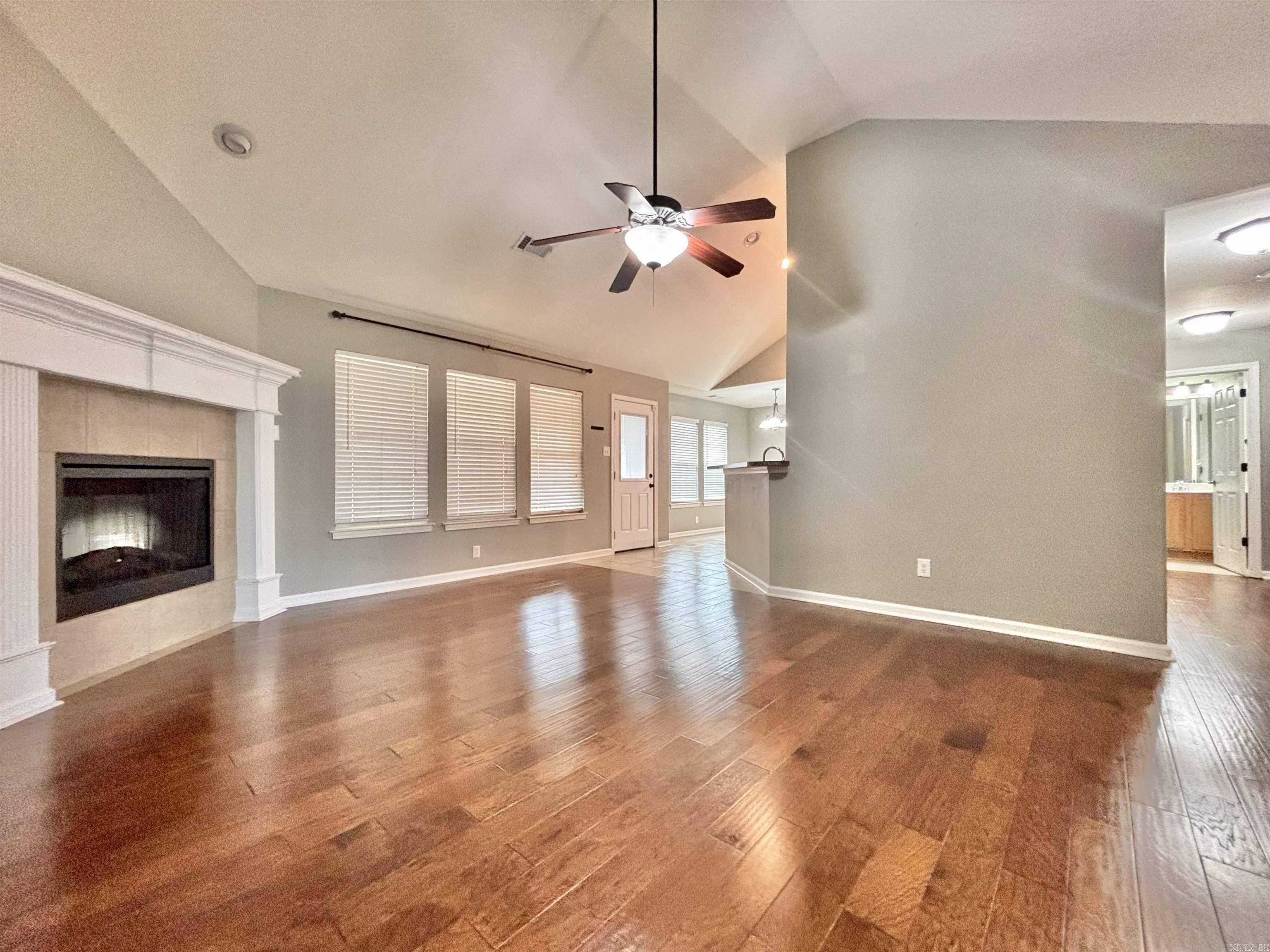 THE OAKS - Residential