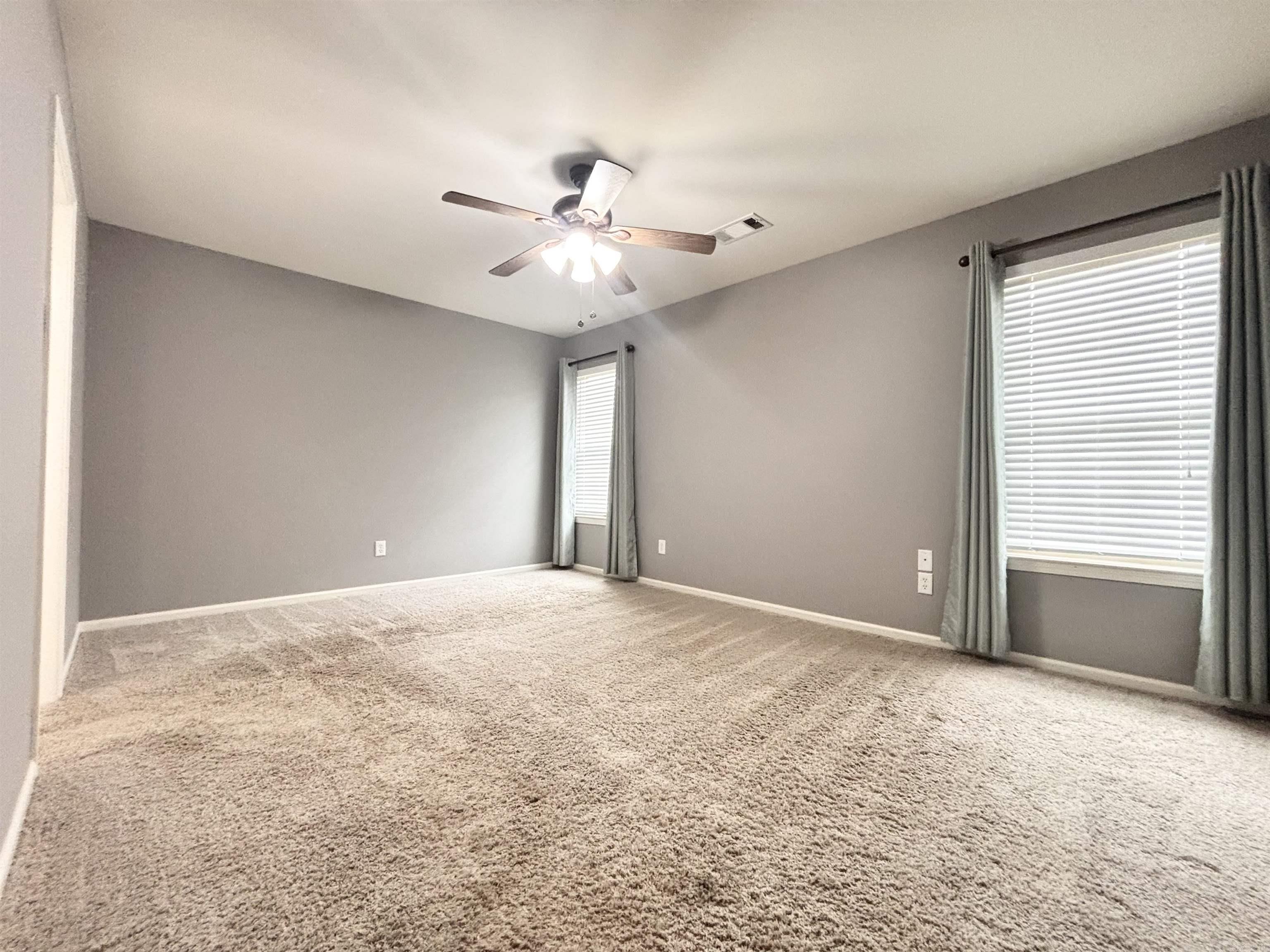 THE OAKS - Residential