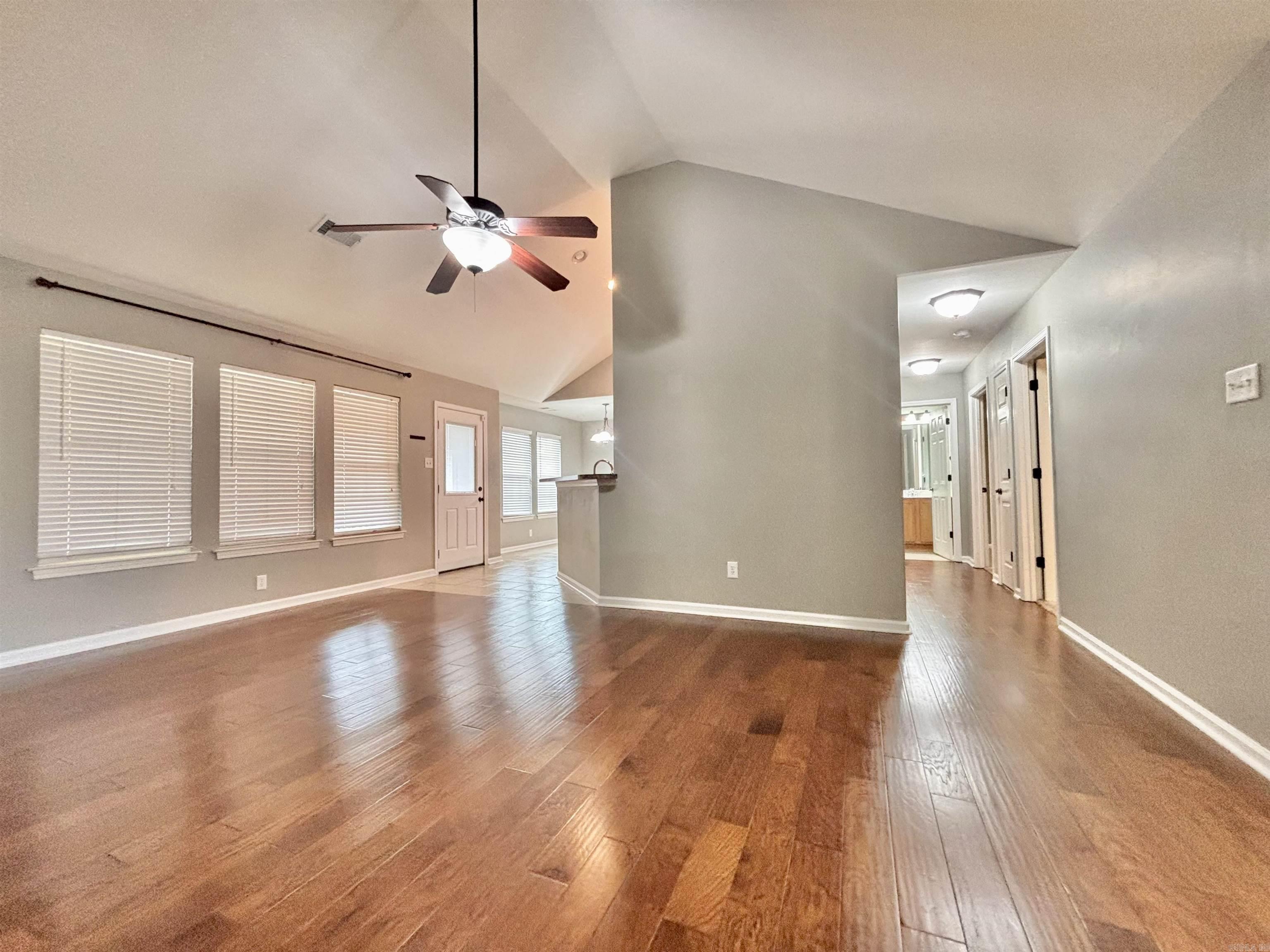 THE OAKS - Residential