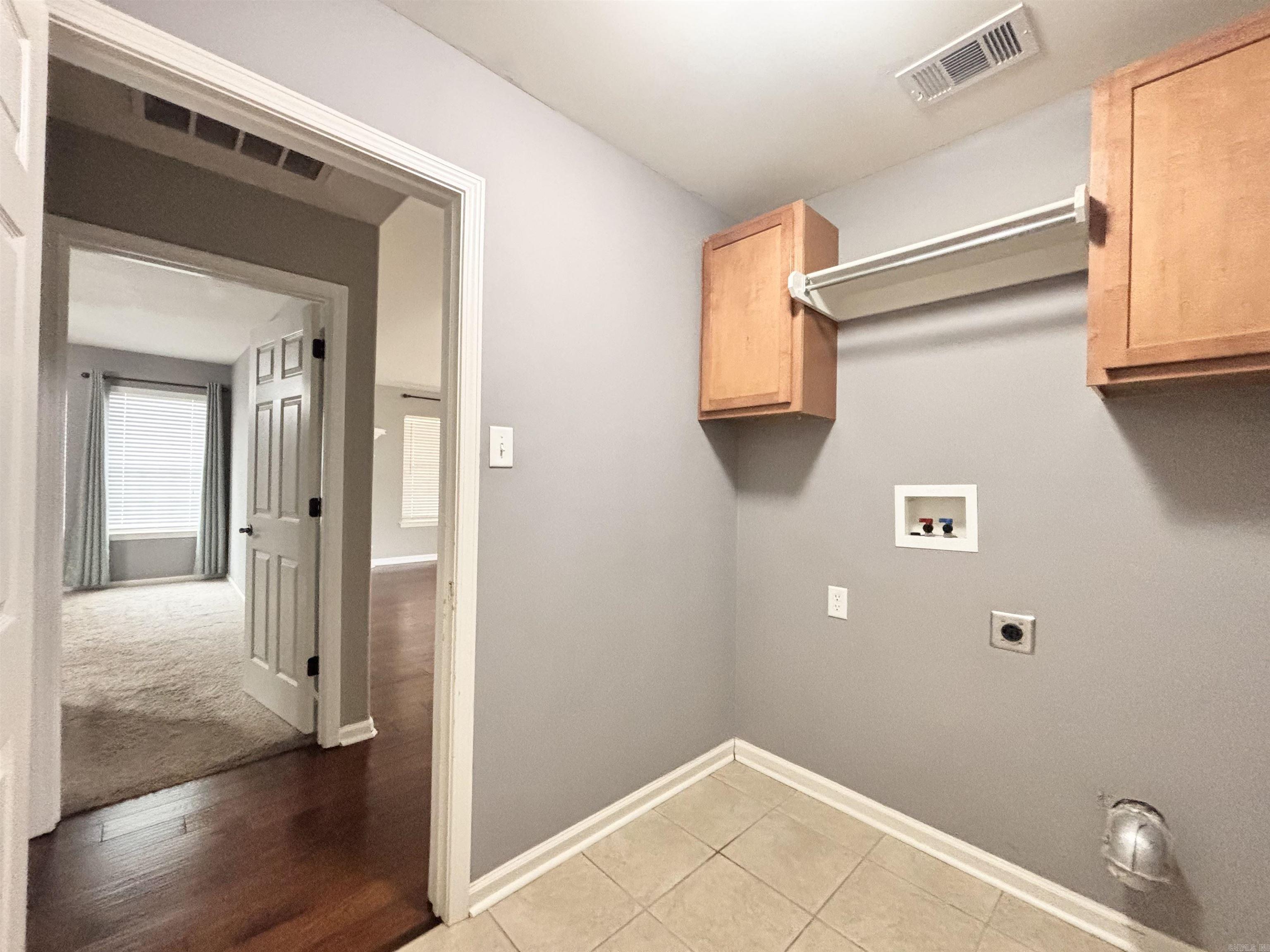 THE OAKS - Residential