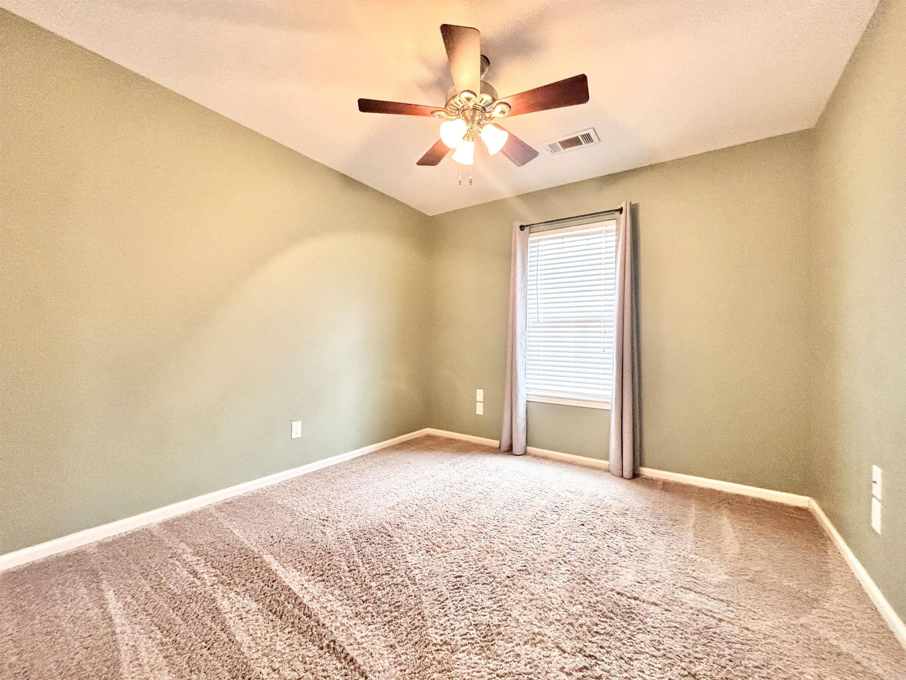 THE OAKS - Residential
