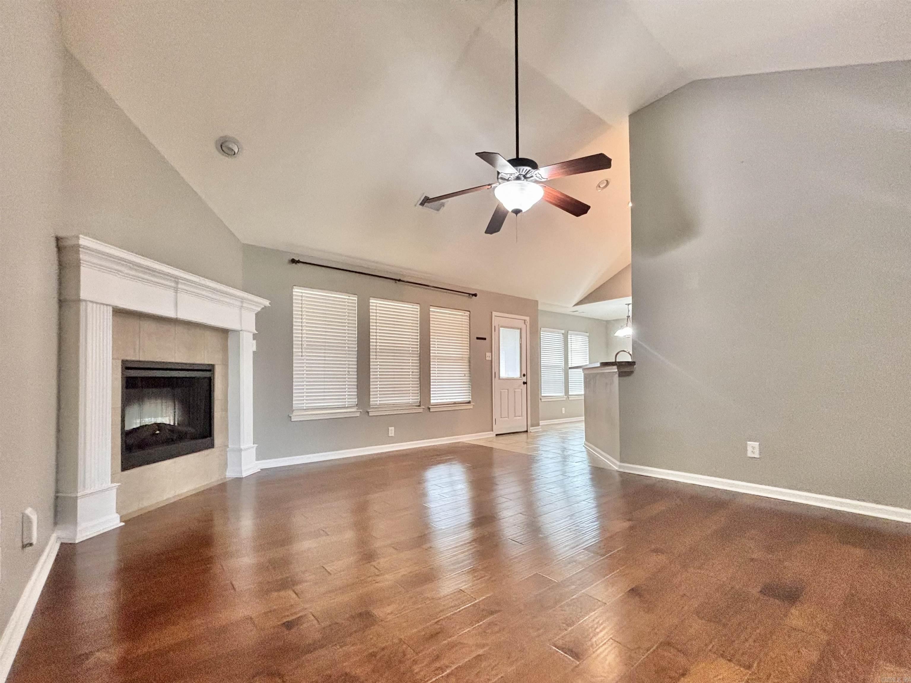 THE OAKS - Residential