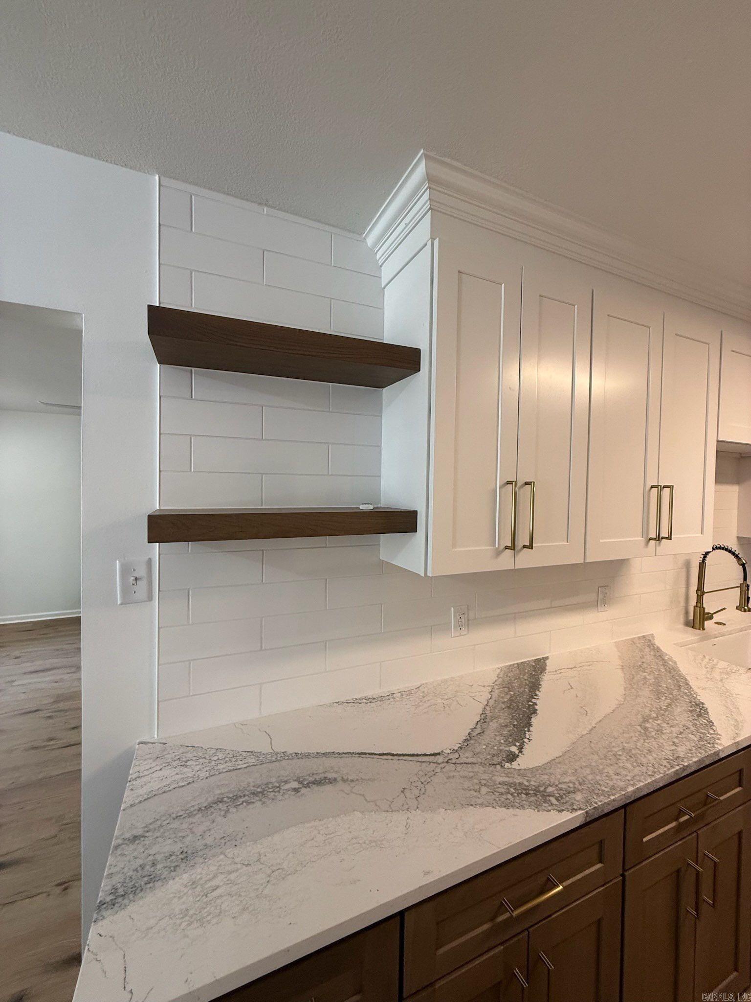 INDIAN HILLS - Residential