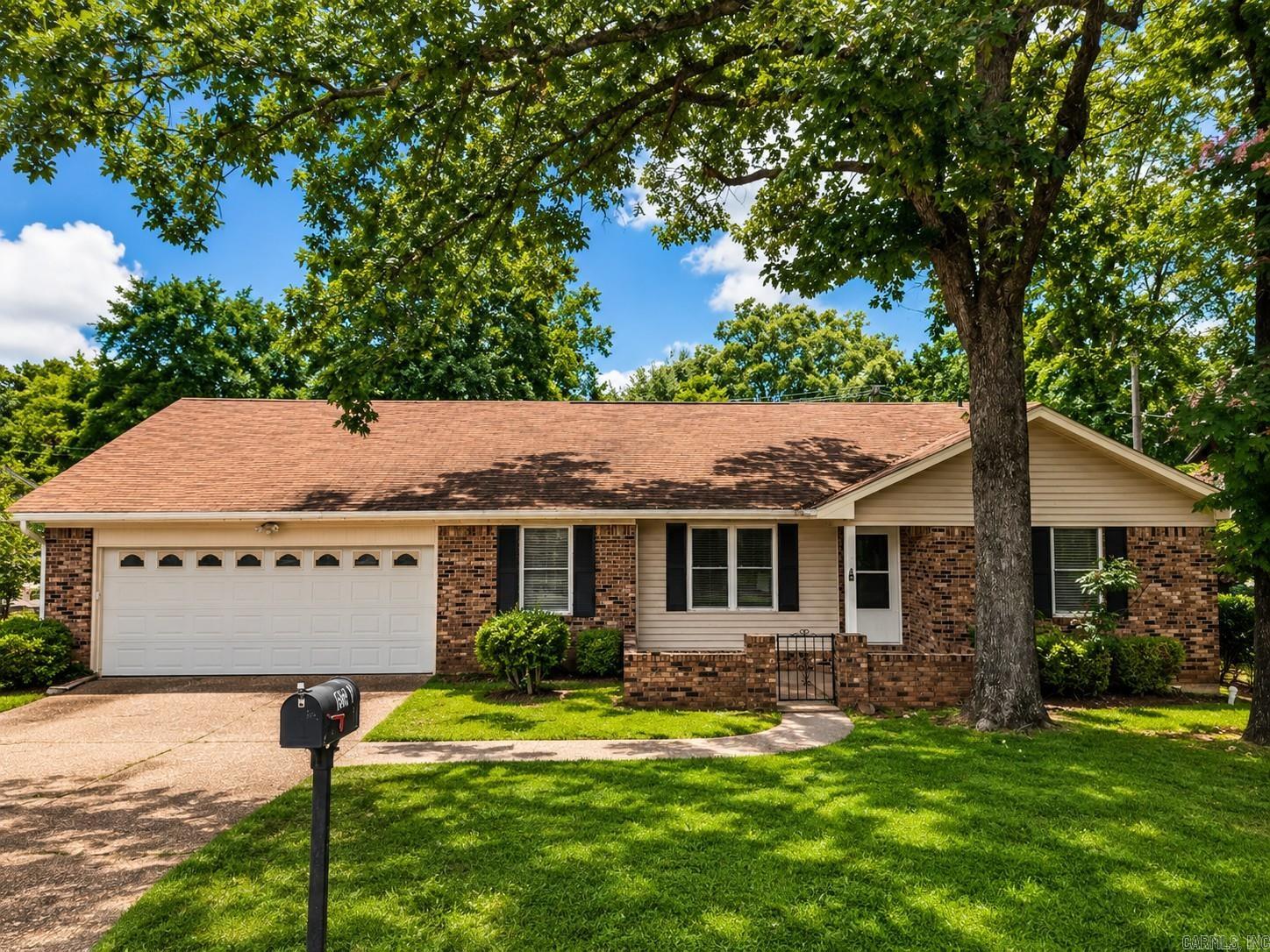 Beautiful, fully renovated 4-bedroom, 2 1/2 bath home located in the Indian Hills Subdivision. Completely ready to move in! This house won't last long at this price.