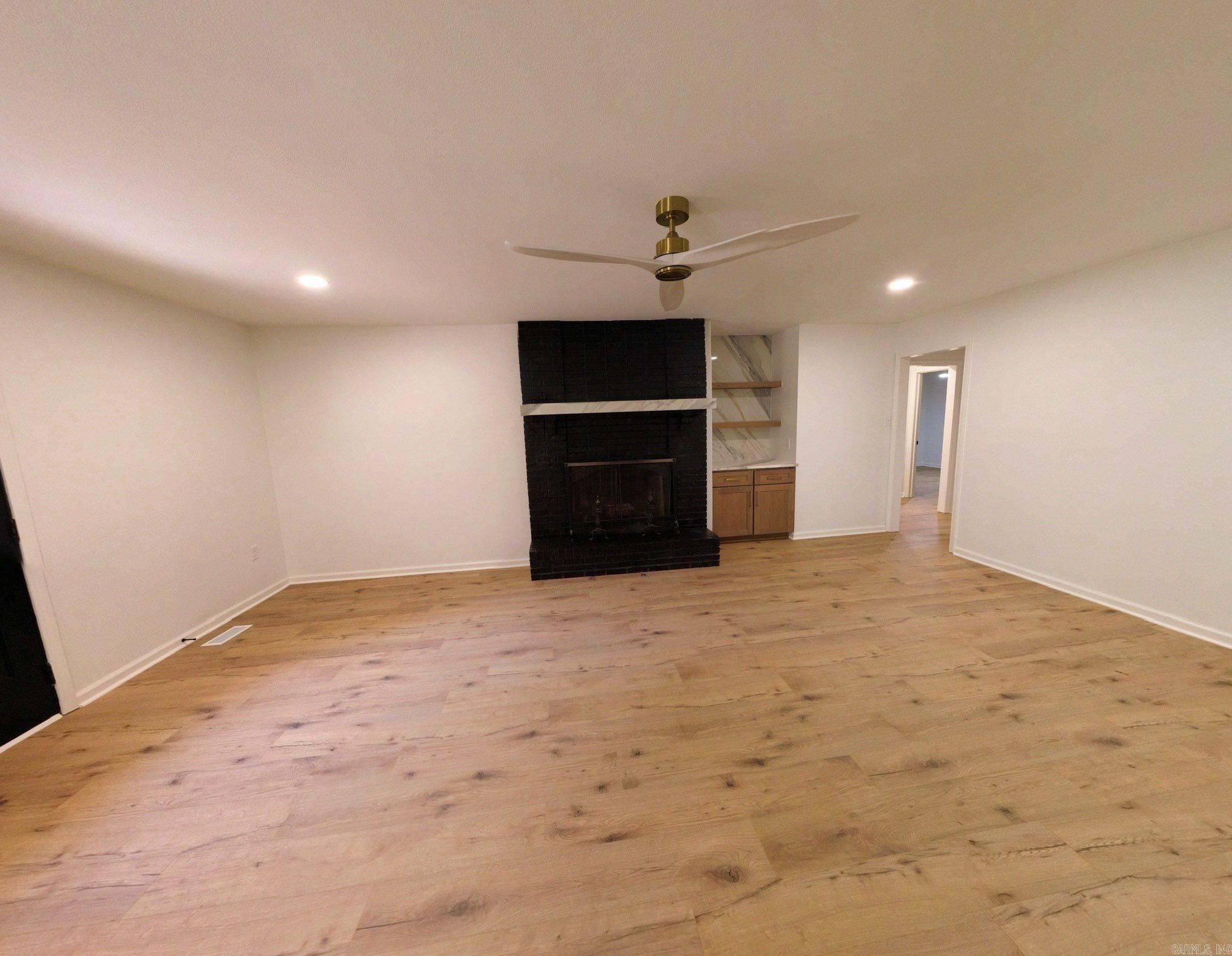 INDIAN HILLS - Residential