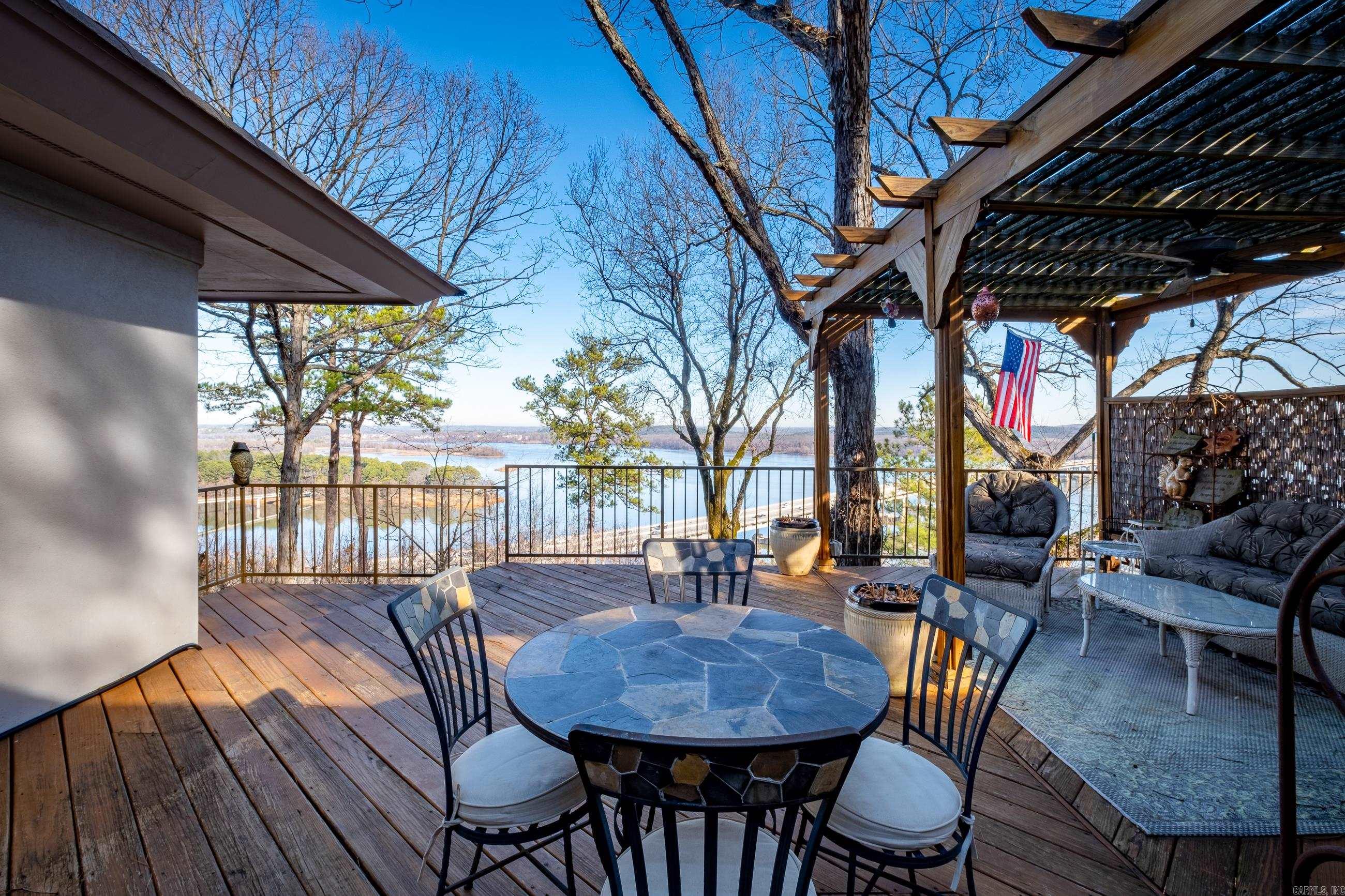 RIVER RIDGE POINTE - Residential