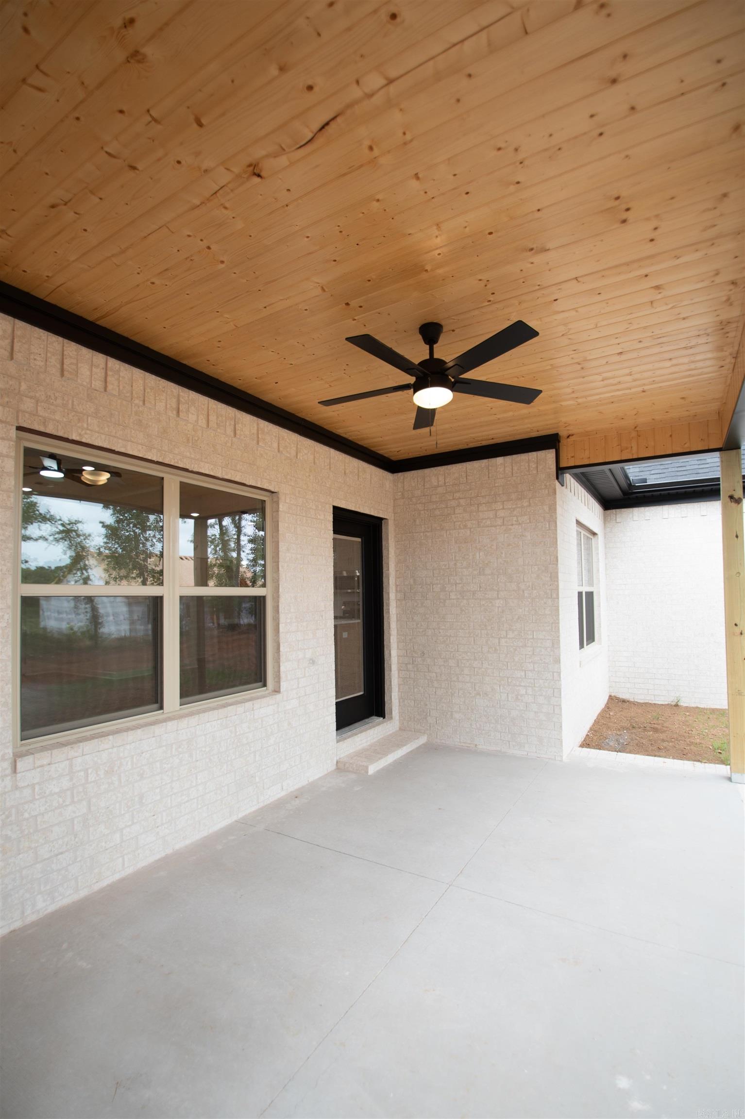 HIDDEN VALLEY ESTATES - Residential