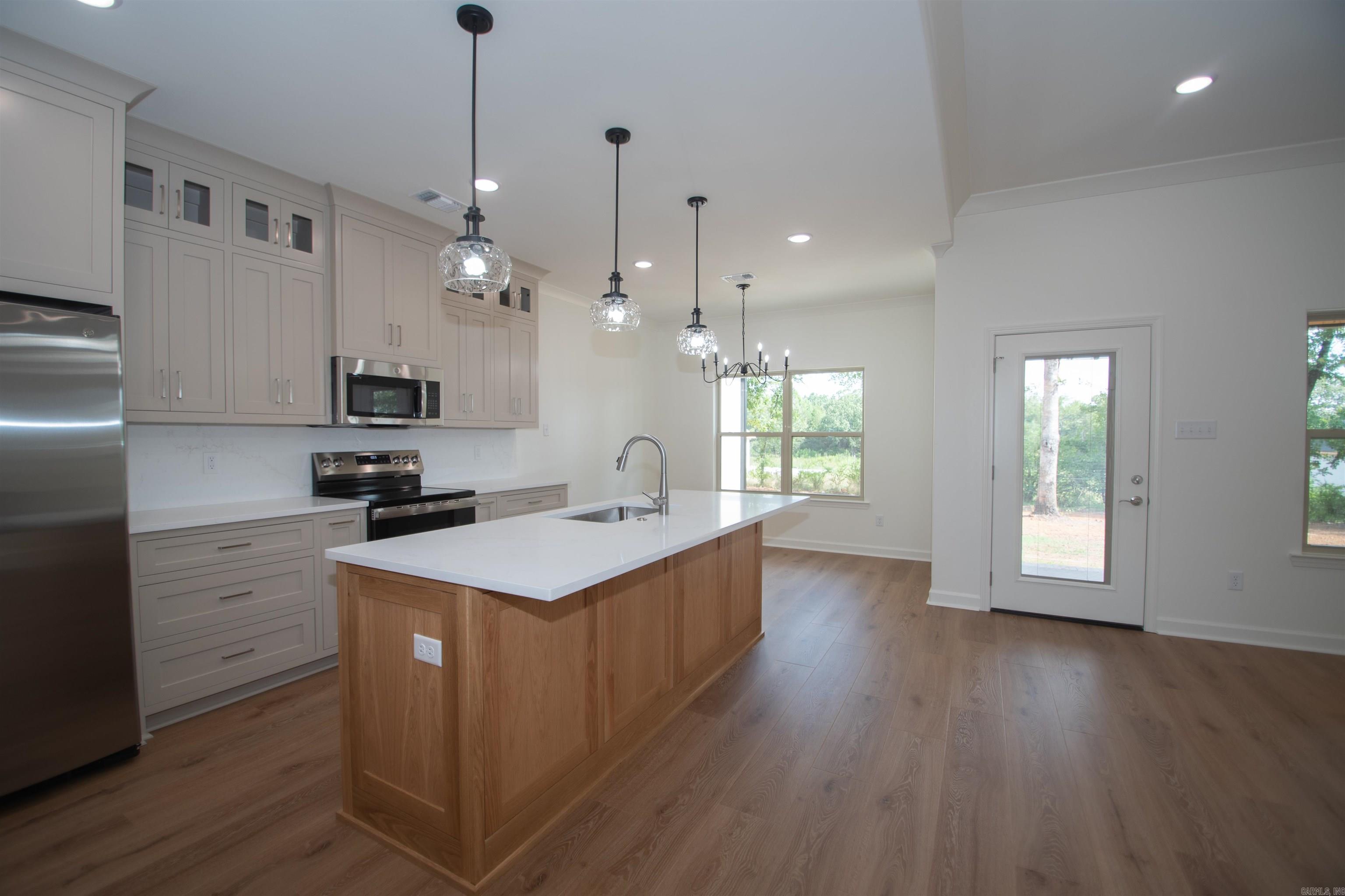 HIDDEN VALLEY ESTATES - Residential
