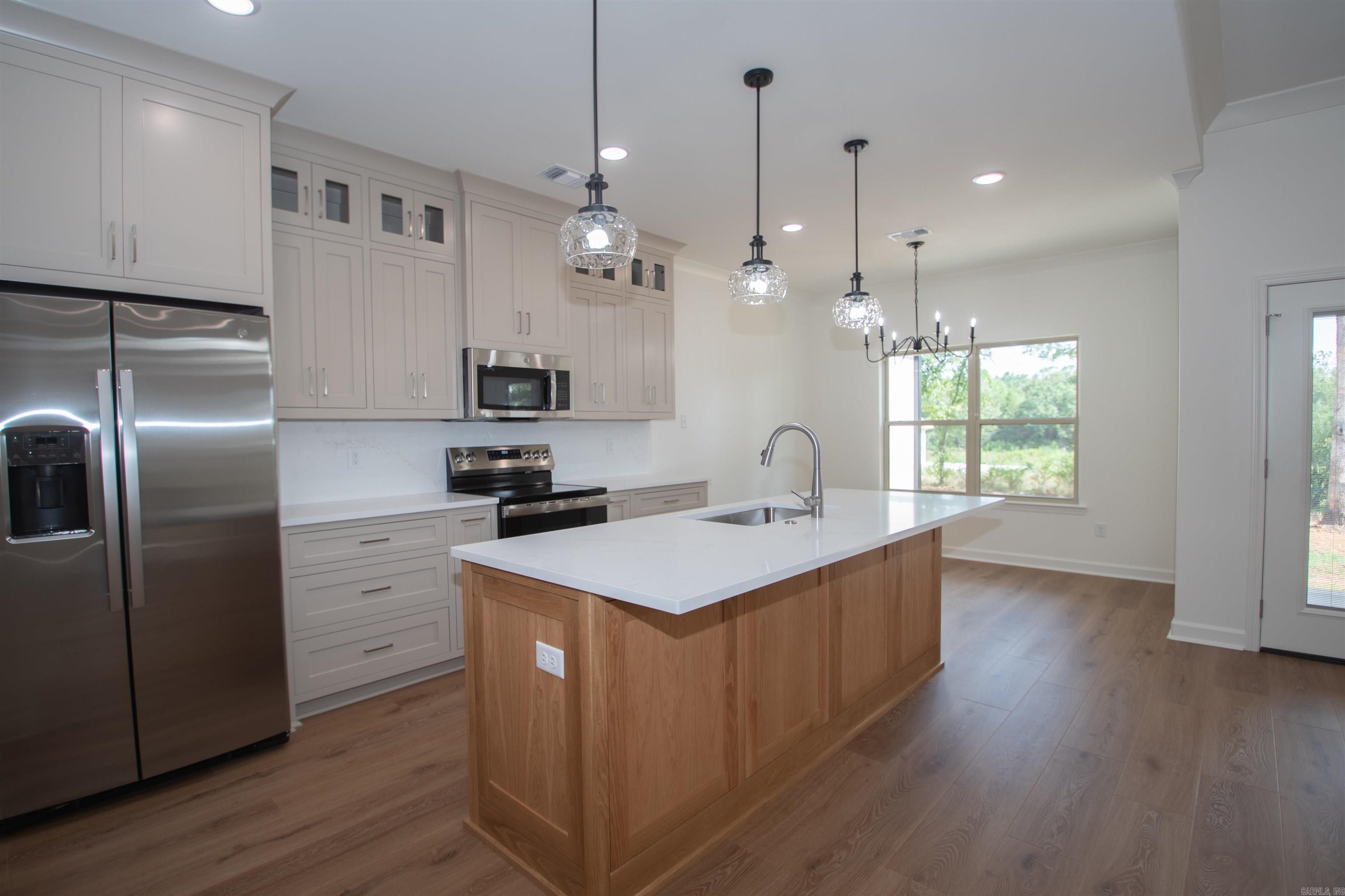 HIDDEN VALLEY ESTATES - Residential