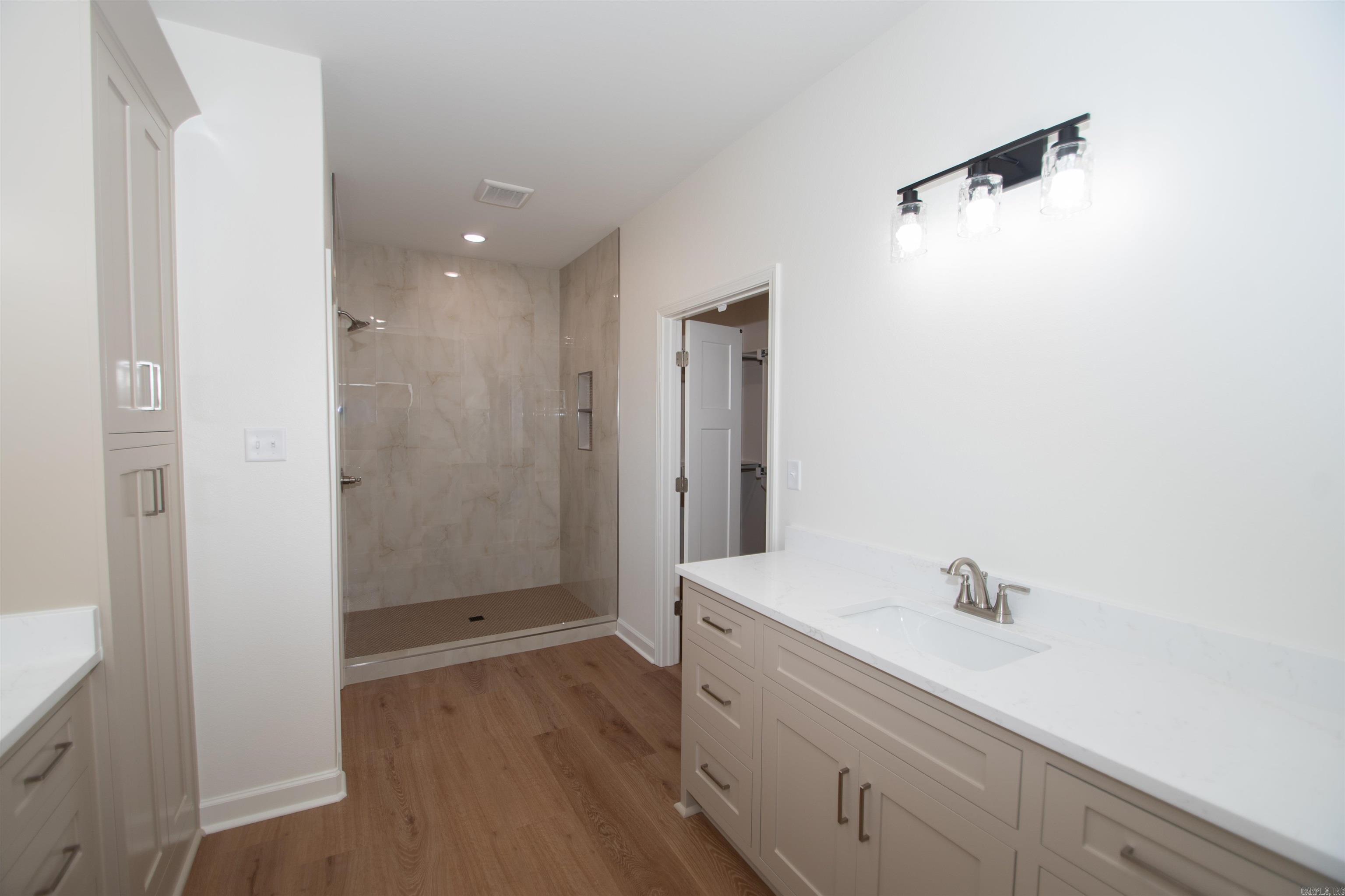 HIDDEN VALLEY ESTATES - Residential
