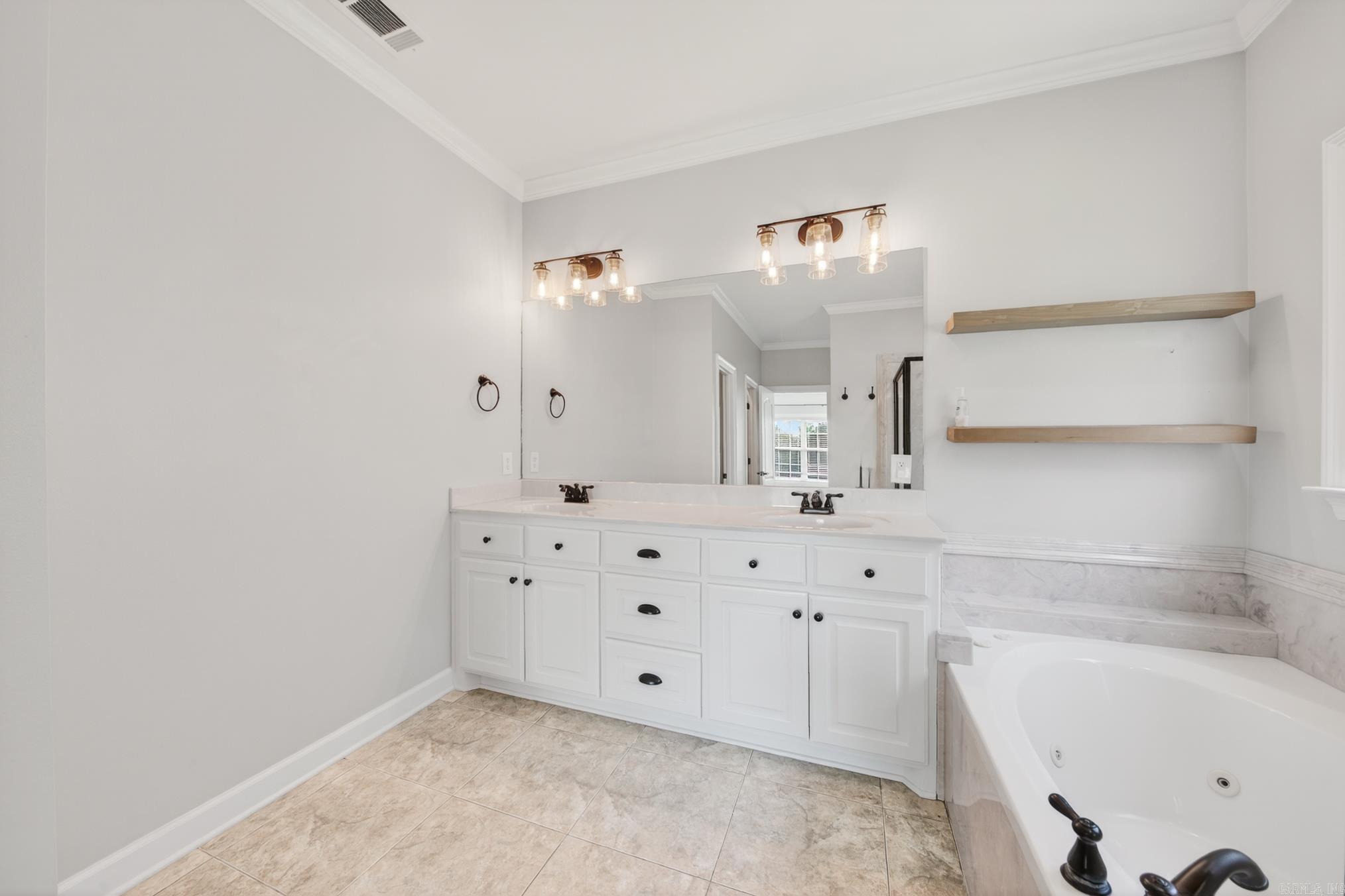 SOUTHERN HILLS @ CYPRESS CREEK - Residential