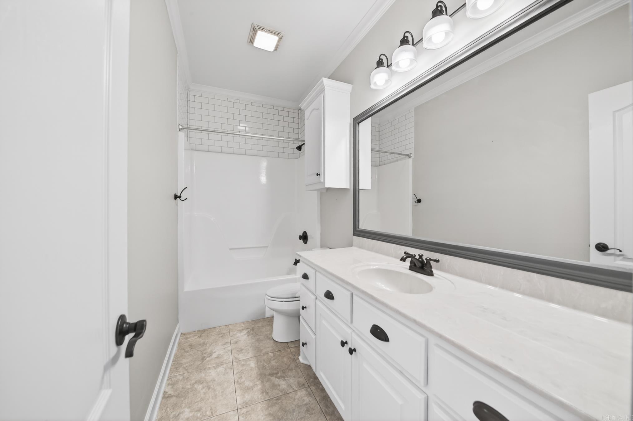 SOUTHERN HILLS @ CYPRESS CREEK - Residential