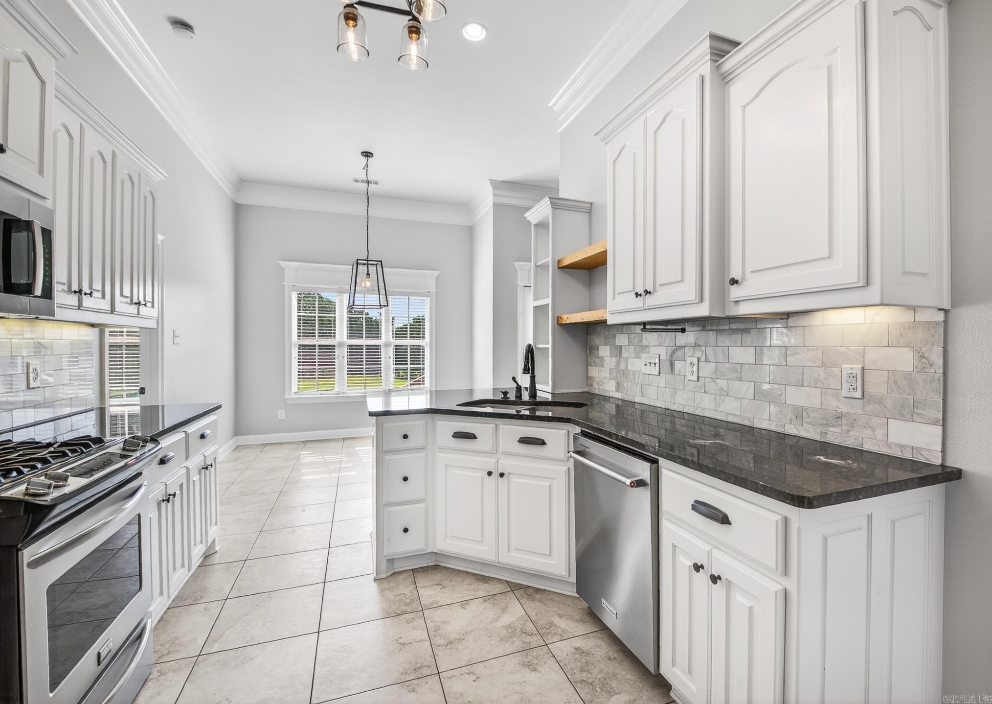 SOUTHERN HILLS @ CYPRESS CREEK - Residential