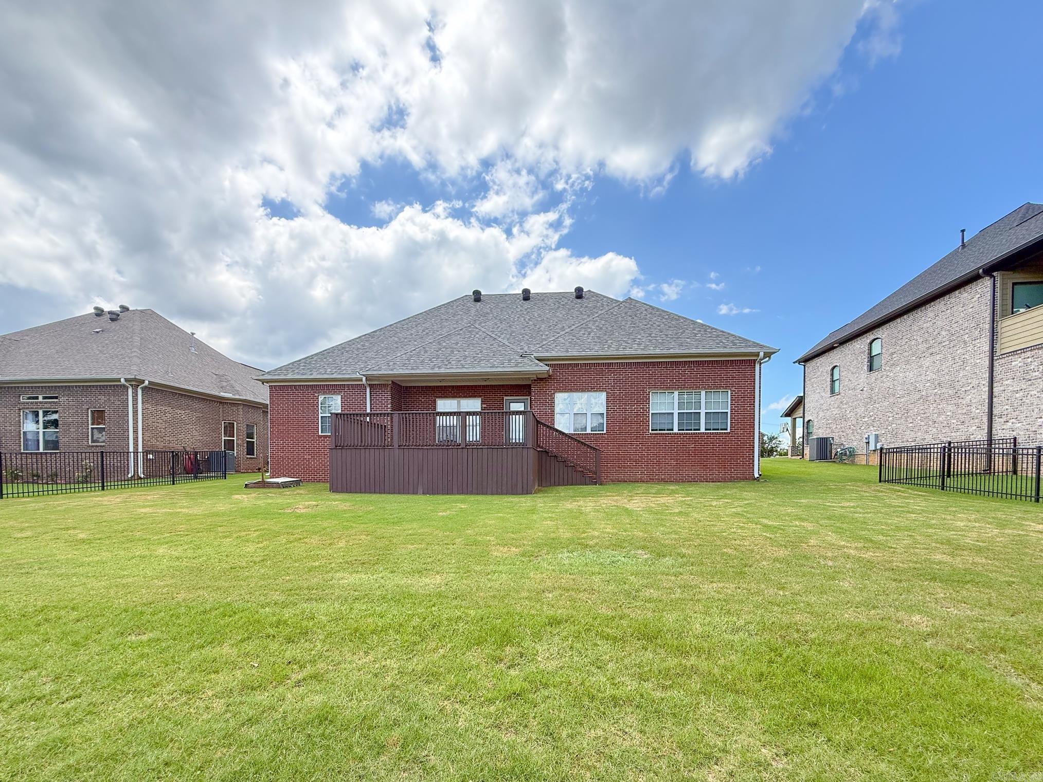 SOUTHERN HILLS @ CYPRESS CREEK - Residential