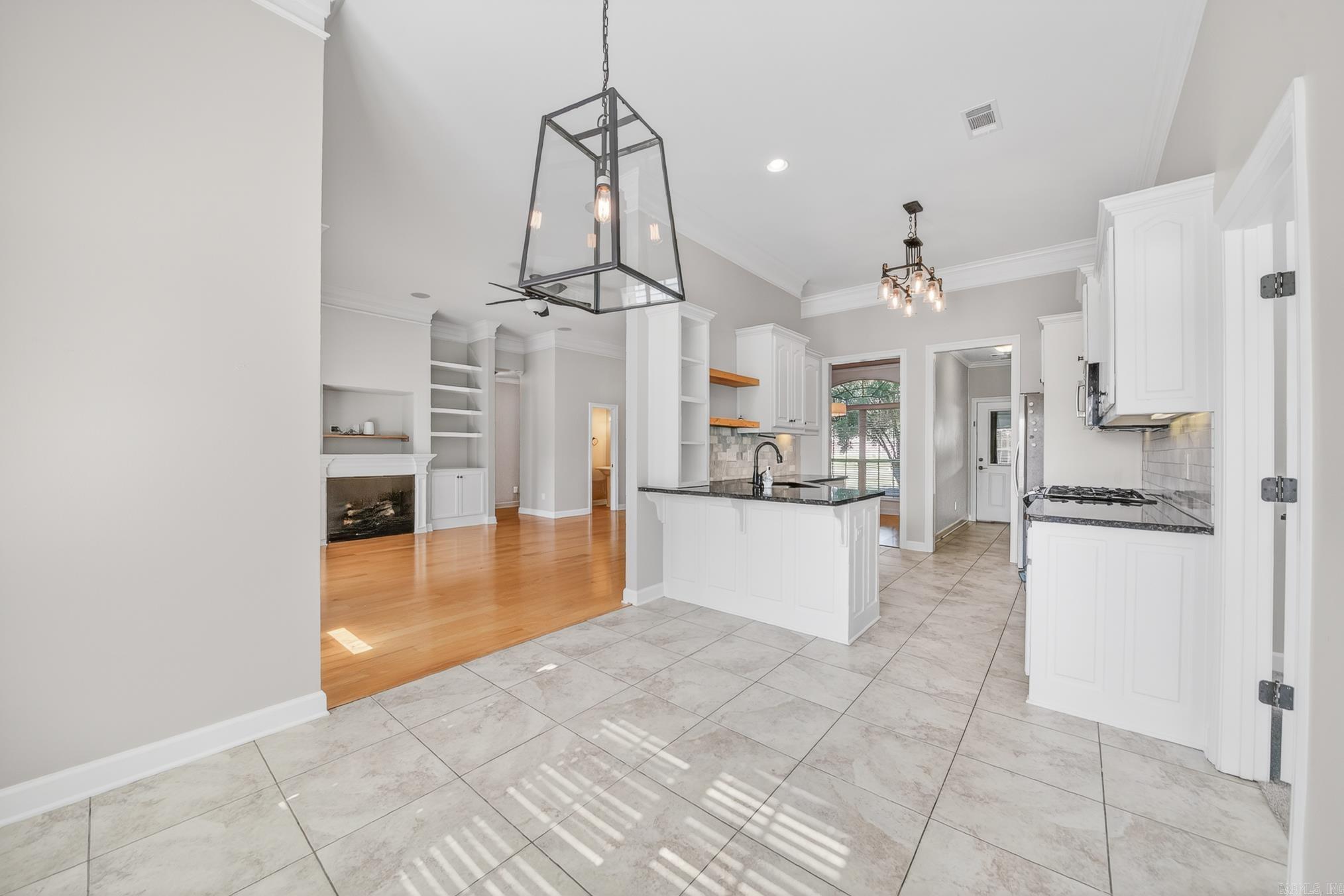 SOUTHERN HILLS @ CYPRESS CREEK - Residential