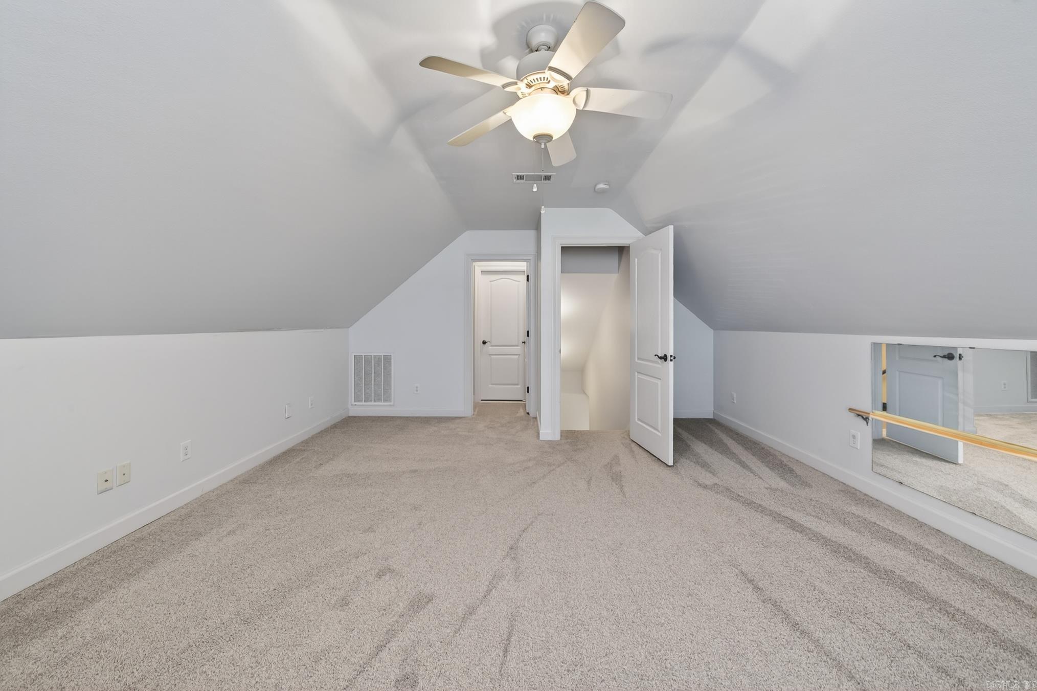 SOUTHERN HILLS @ CYPRESS CREEK - Residential