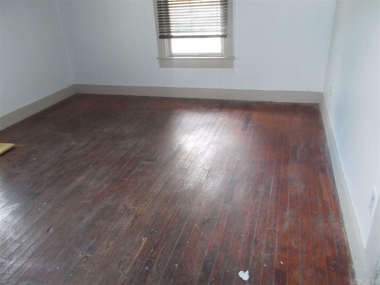 BARROW JOHN - Residential