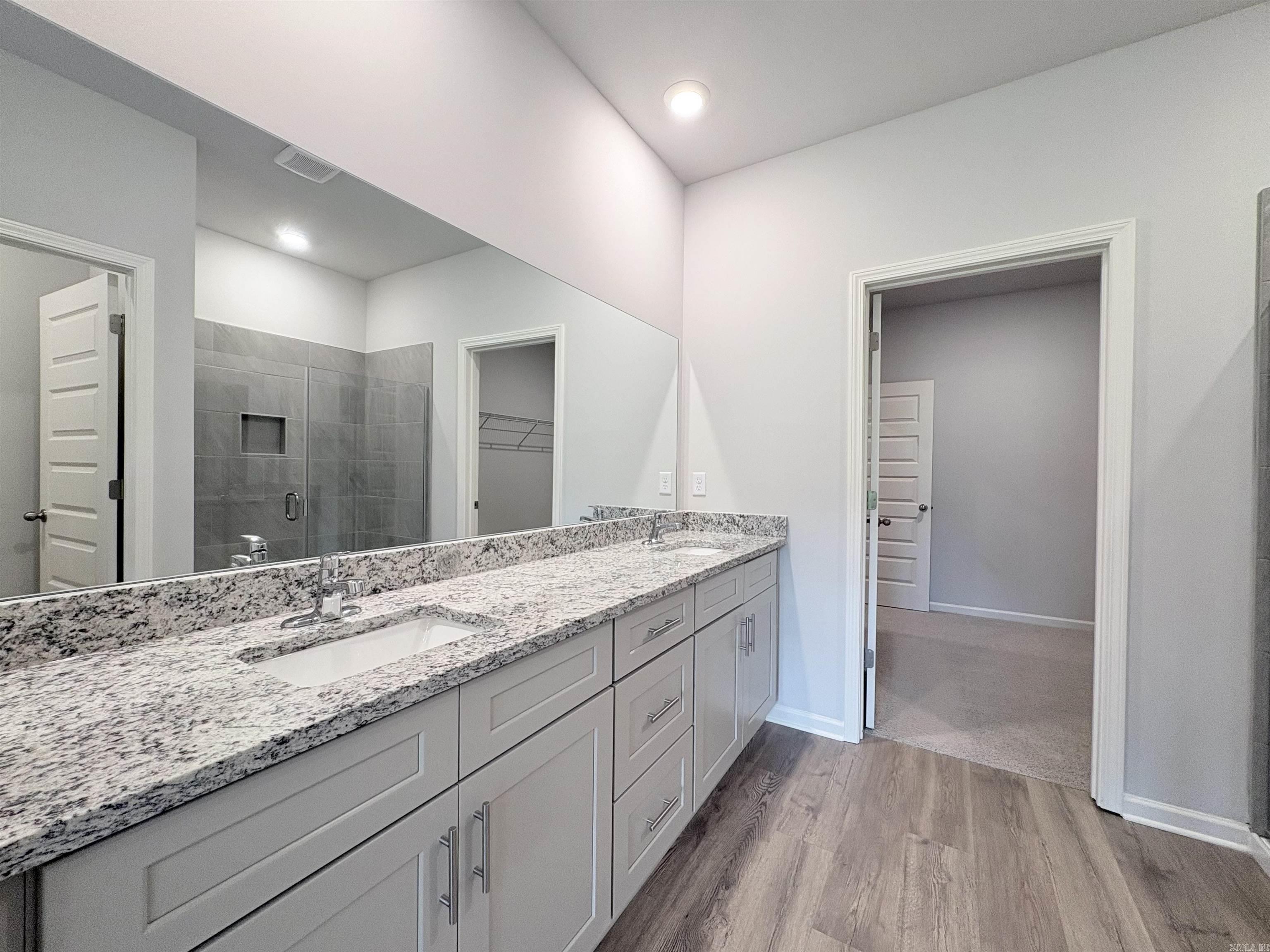 EDGEMONT - Residential