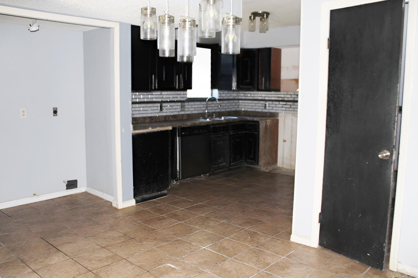 PERRY PLACE - Residential