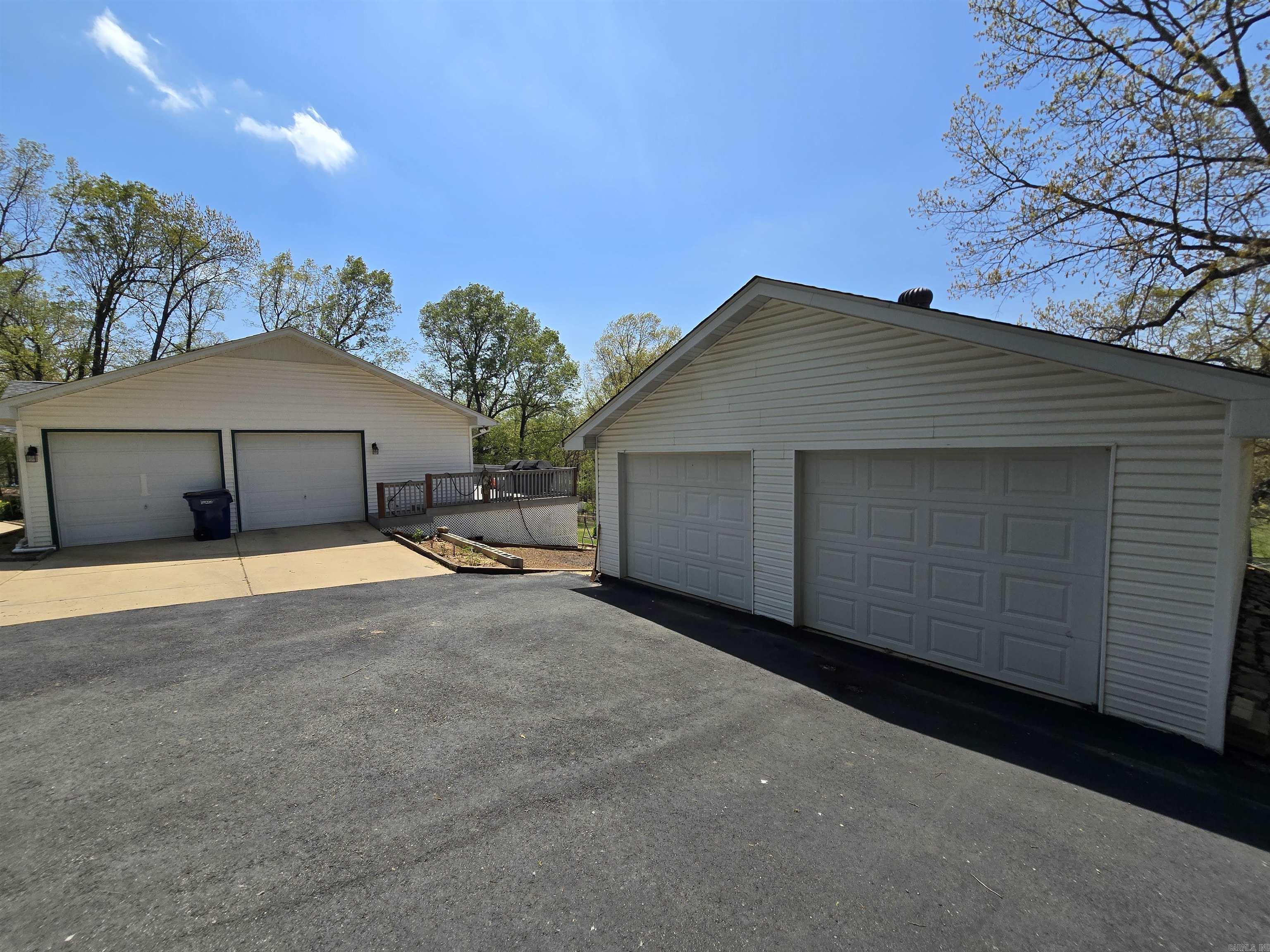 PEBBLE CREEK - Residential