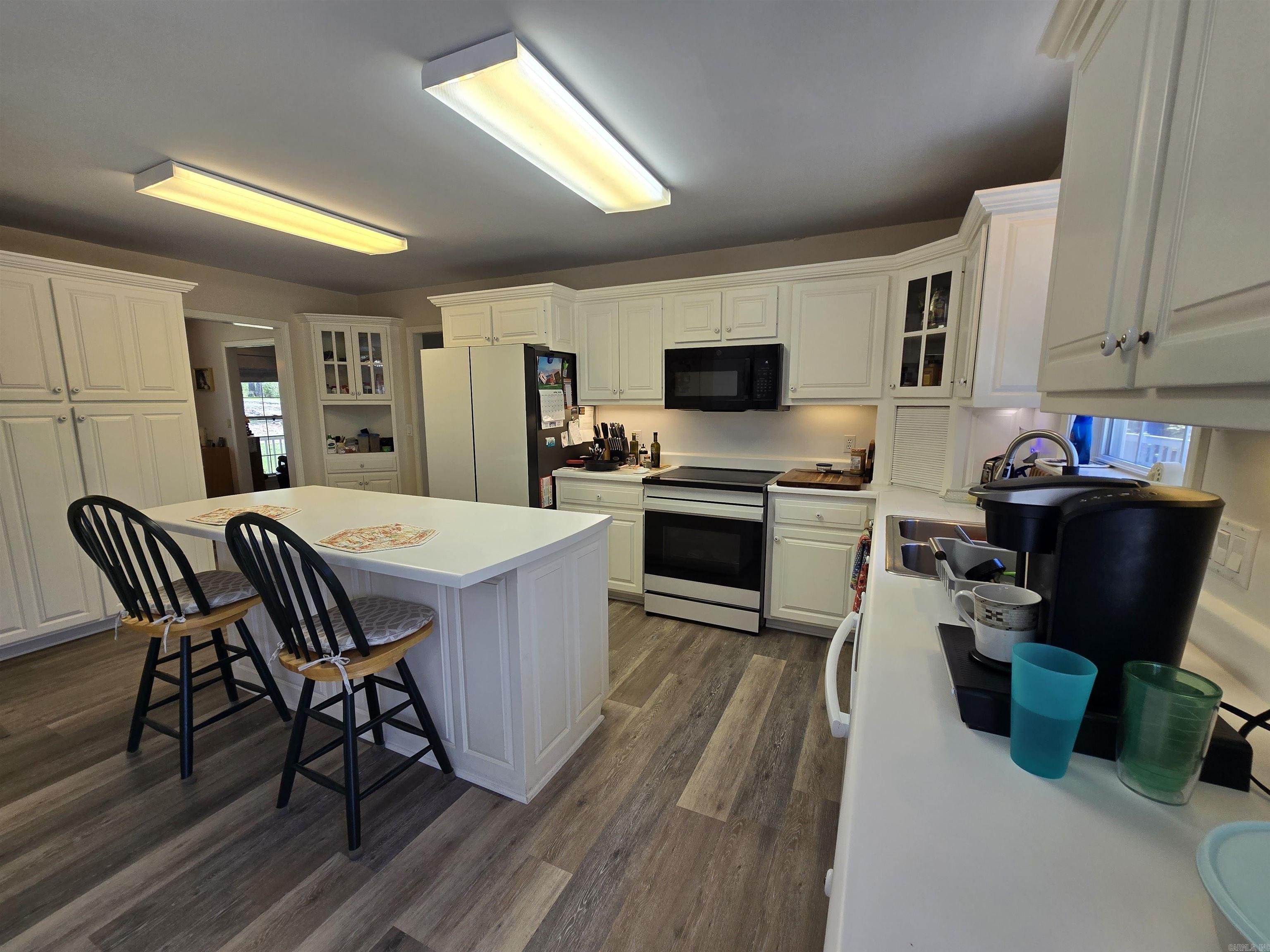 PEBBLE CREEK - Residential