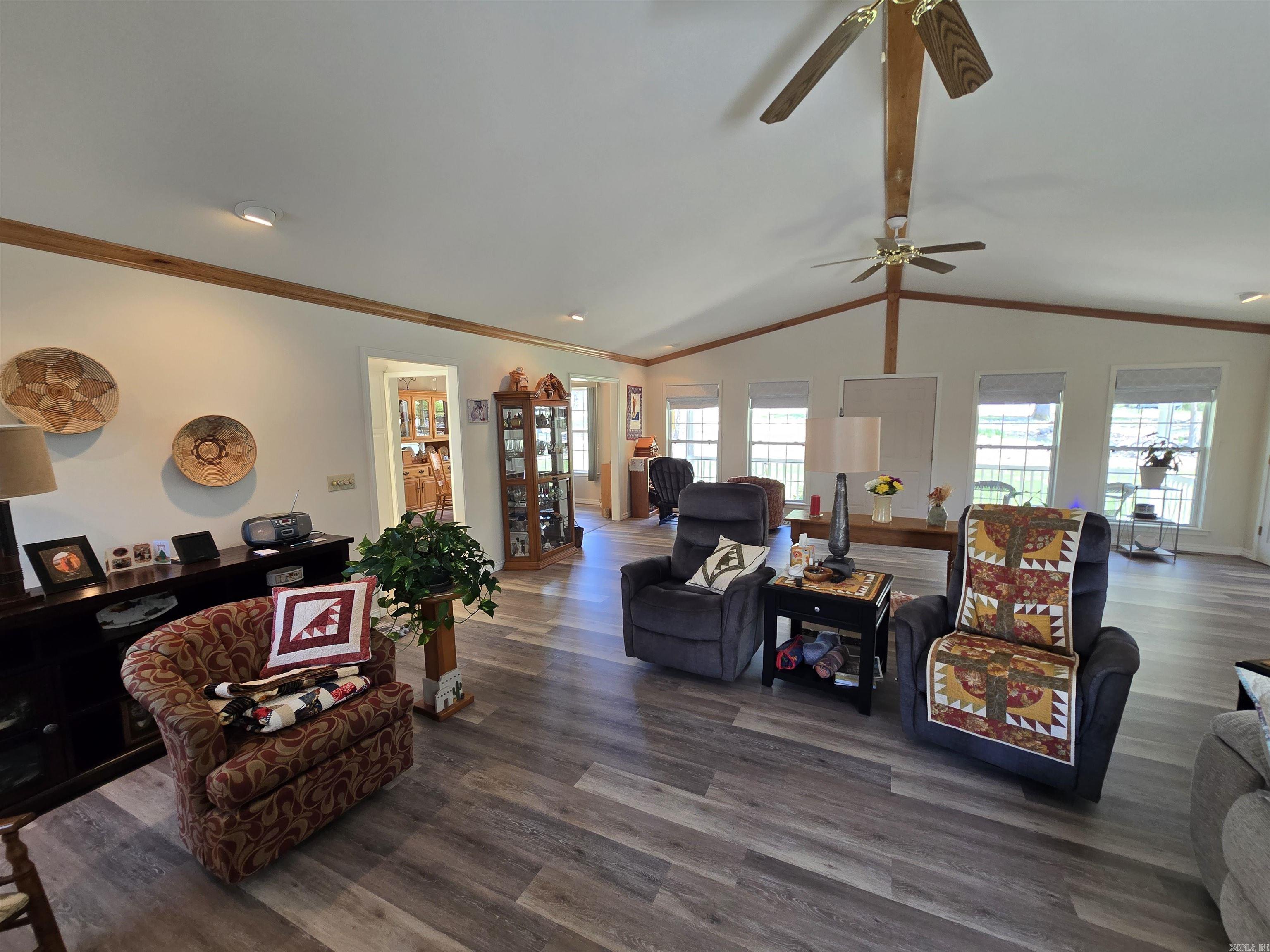 PEBBLE CREEK - Residential