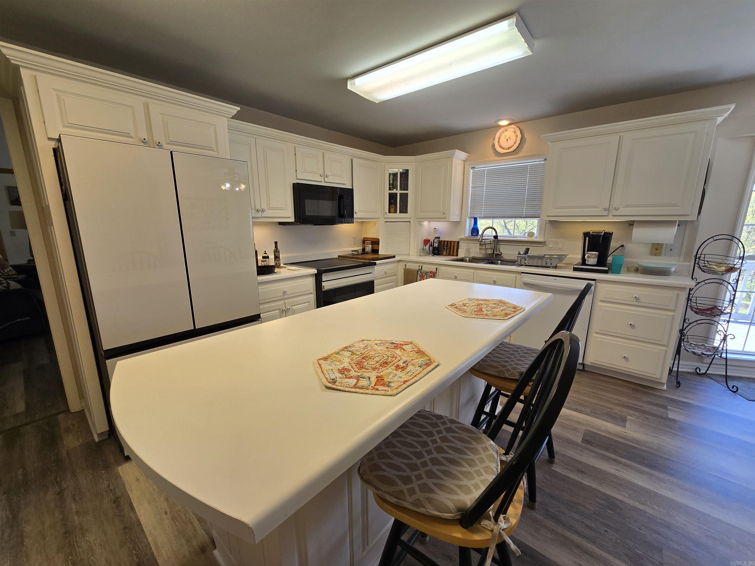 PEBBLE CREEK - Residential