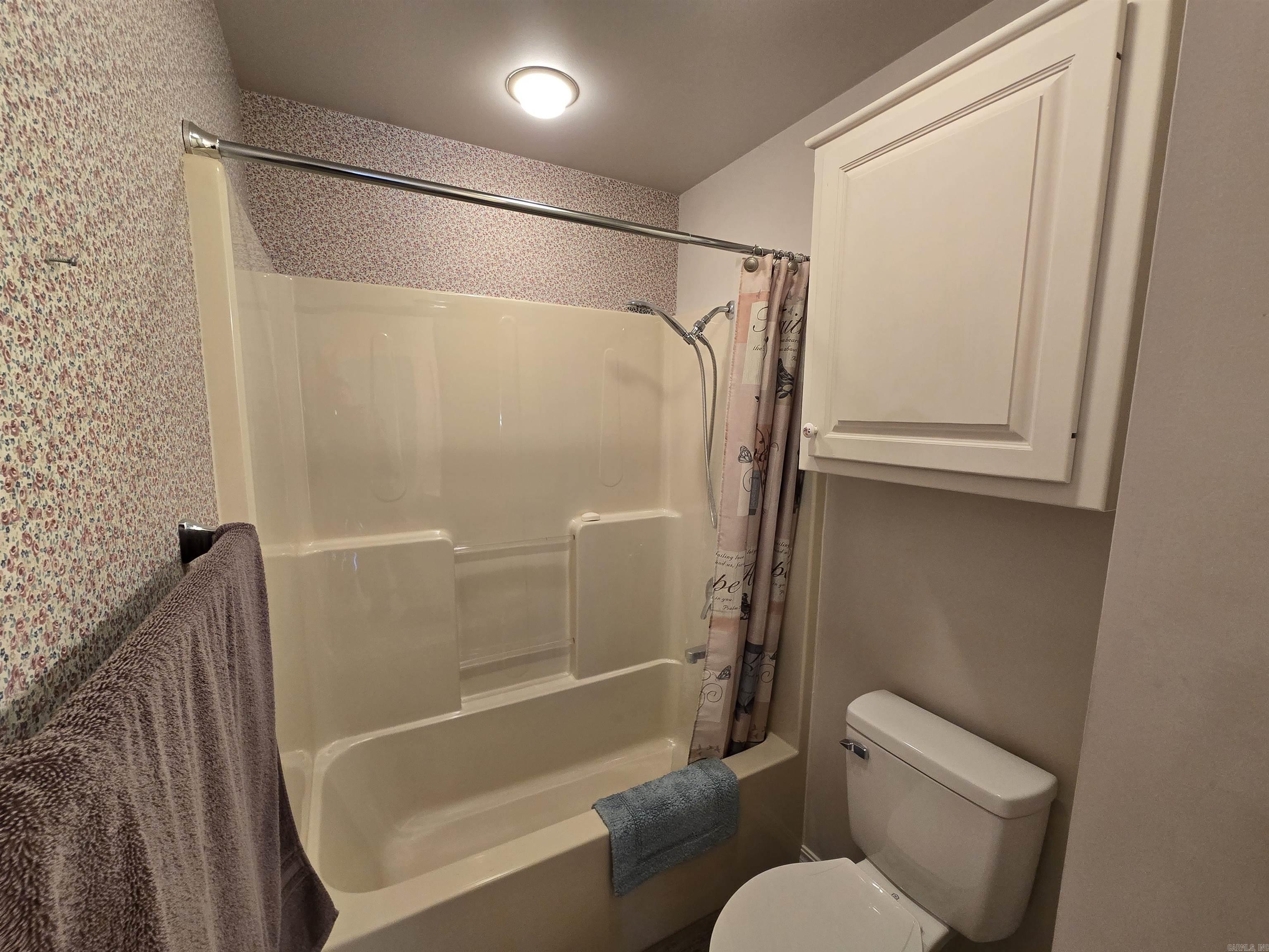 PEBBLE CREEK - Residential