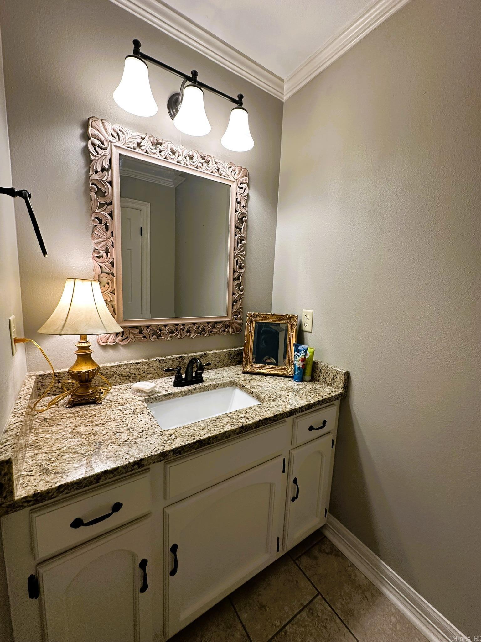 LAKEWOOD ESTATES - Residential