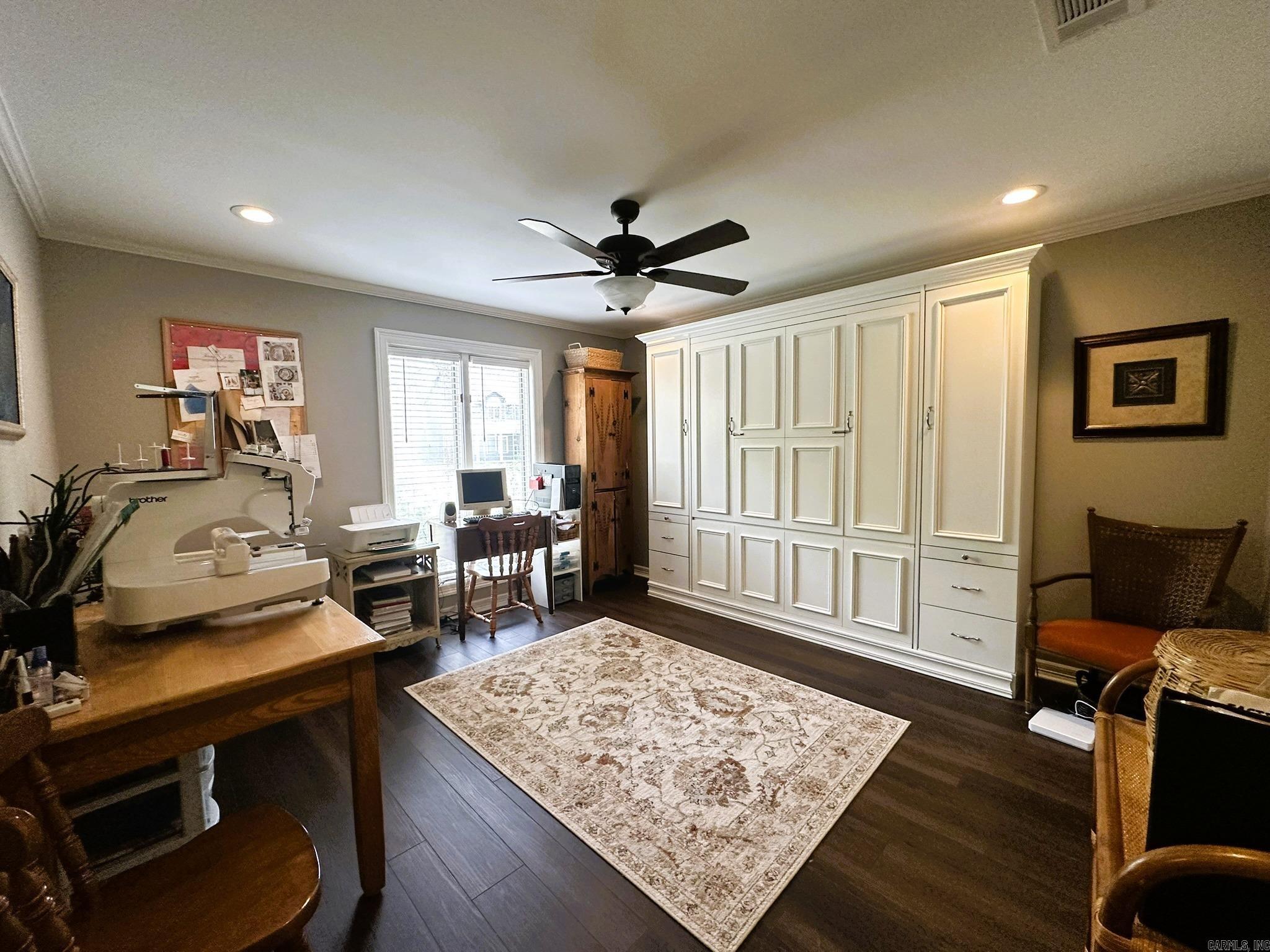 LAKEWOOD ESTATES - Residential