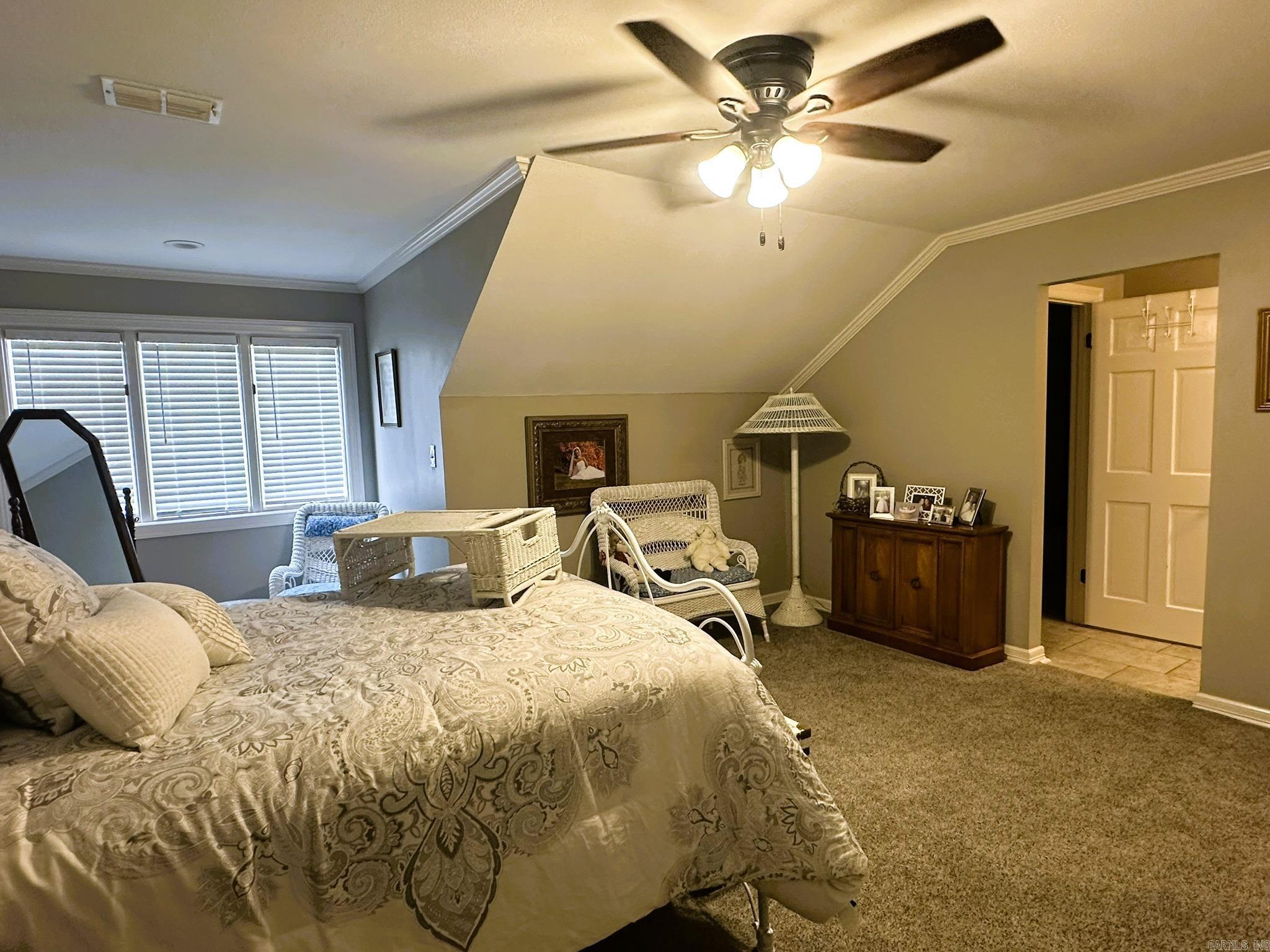 LAKEWOOD ESTATES - Residential