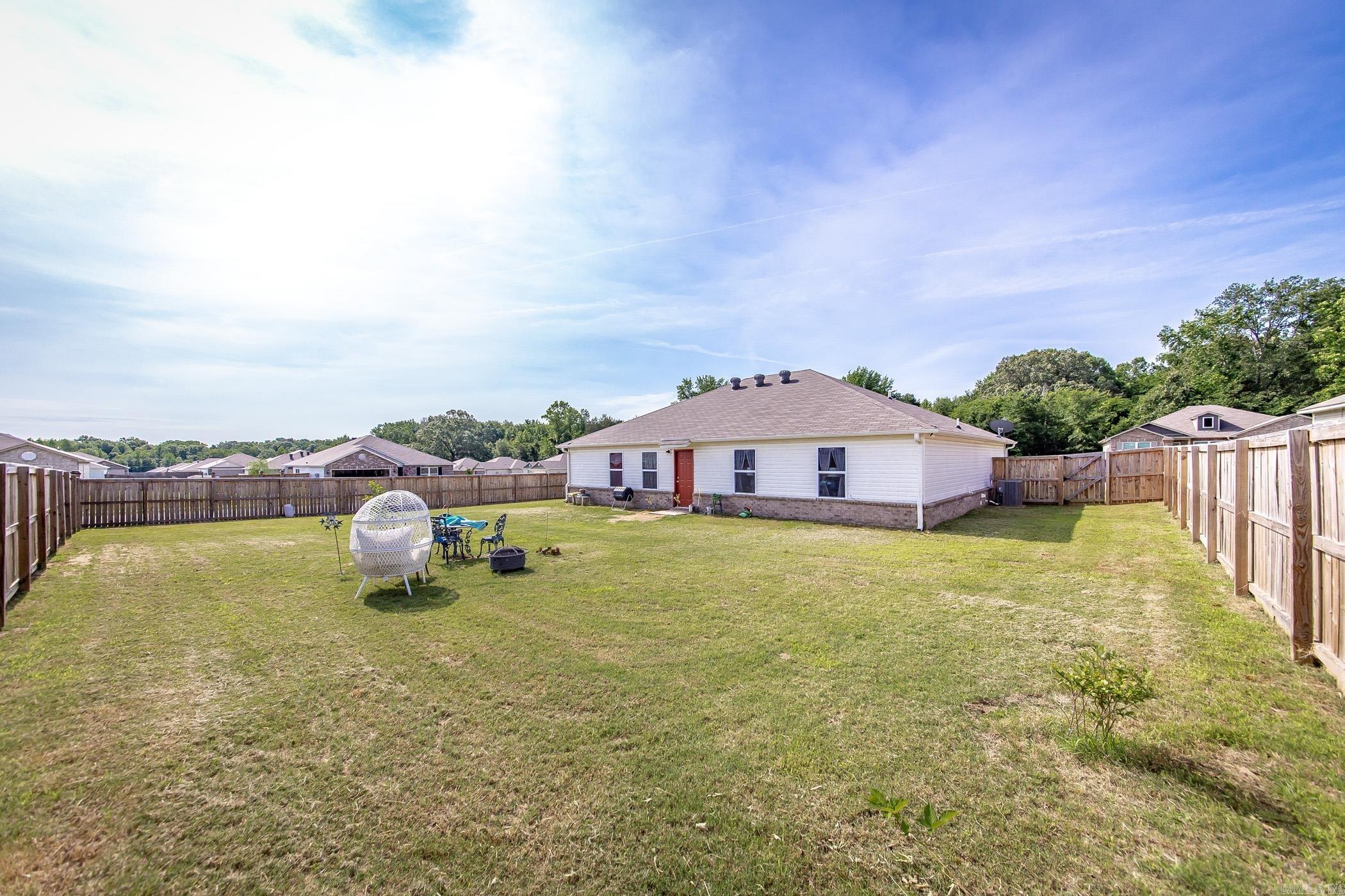 OAKLAND GROVE ESTATES - Residential