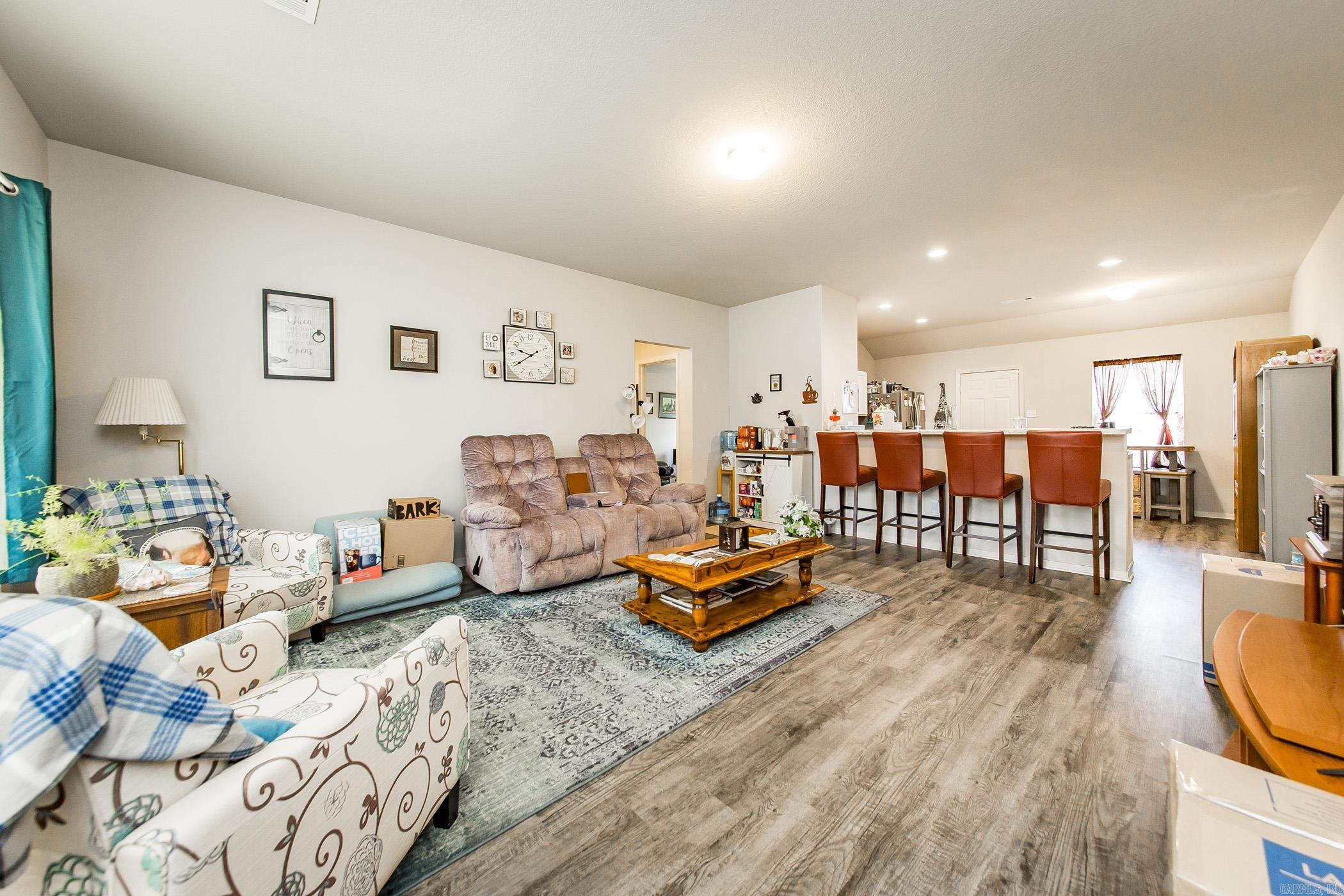 OAKLAND GROVE ESTATES - Residential