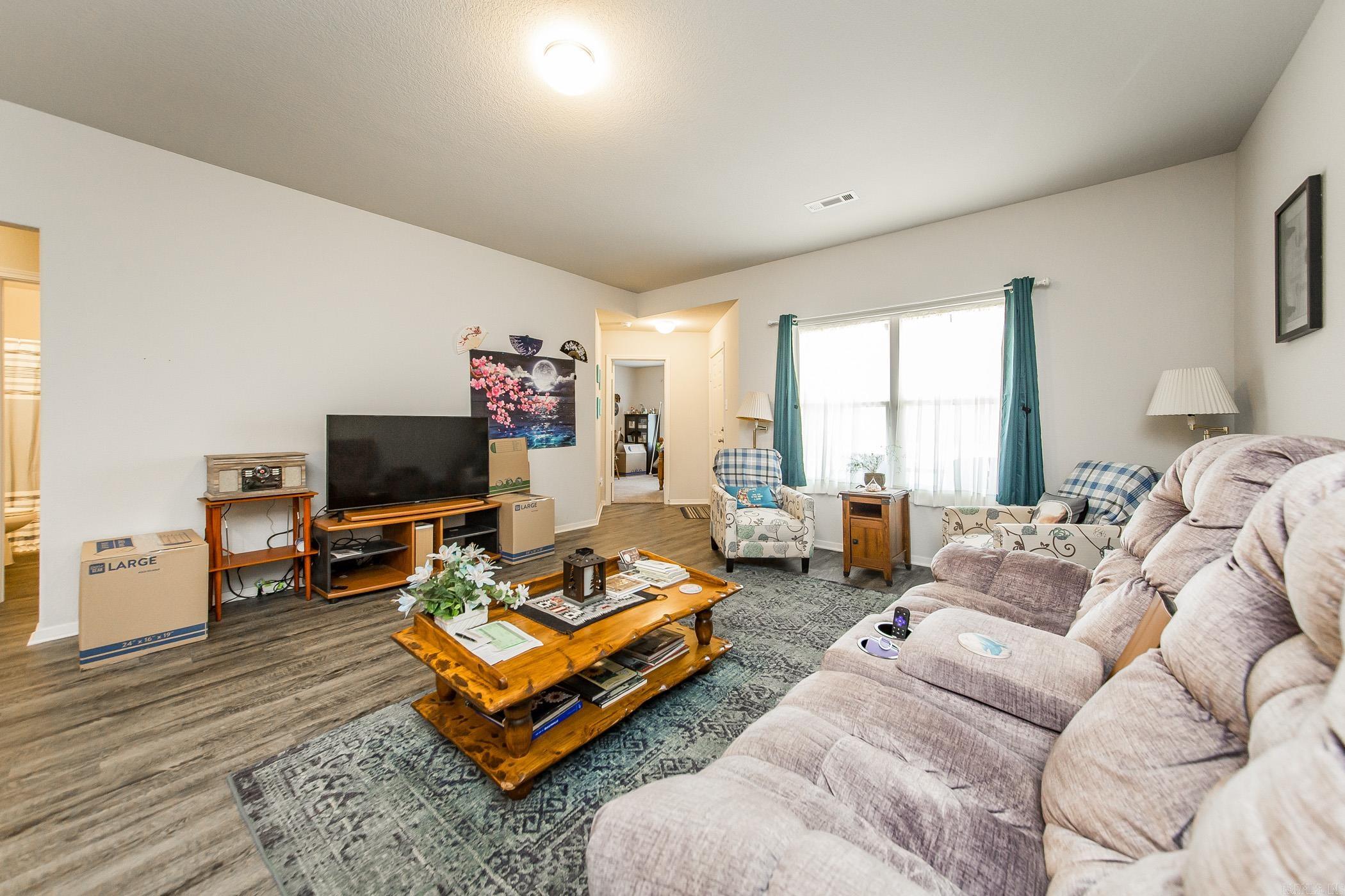 OAKLAND GROVE ESTATES - Residential