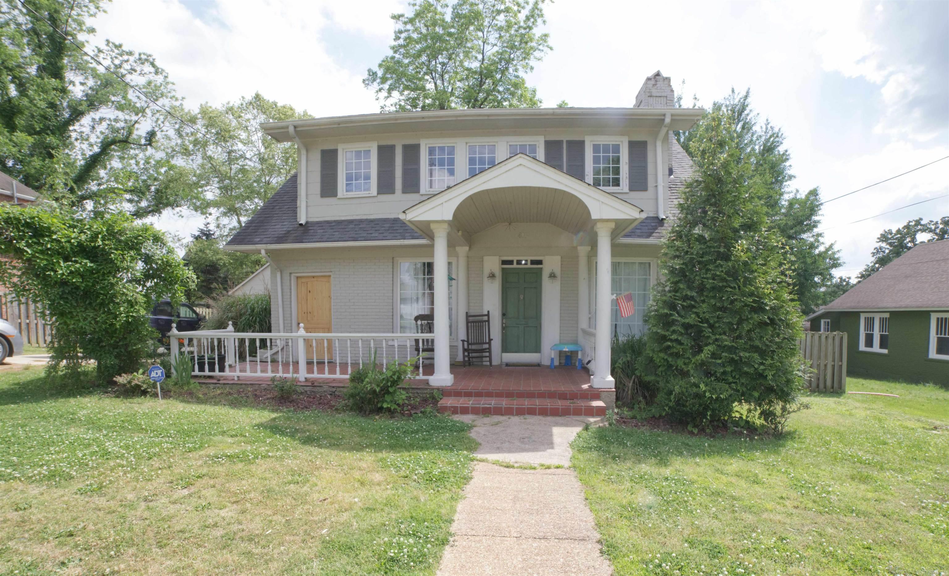 EAST BROADWAY - Residential