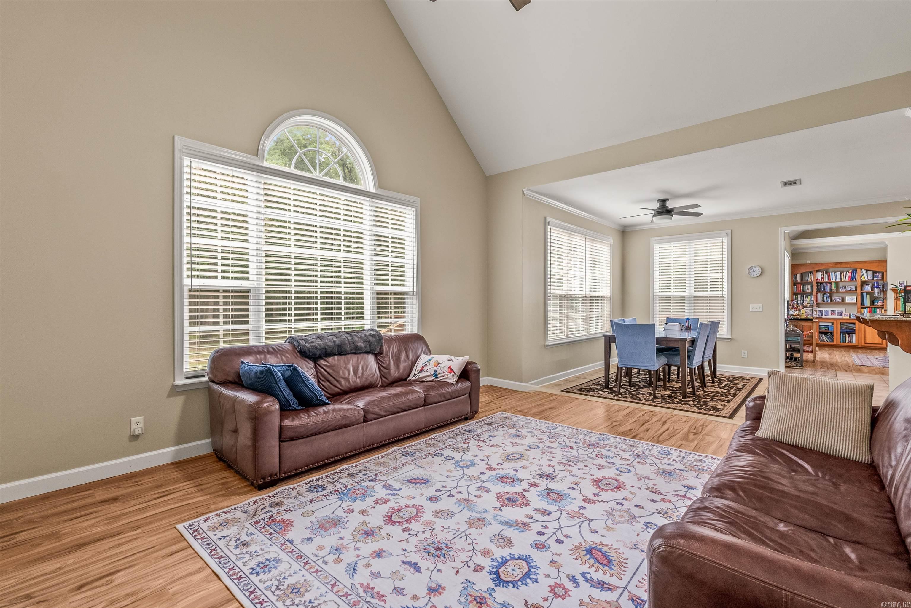 COUNTRY ESTATES - Residential