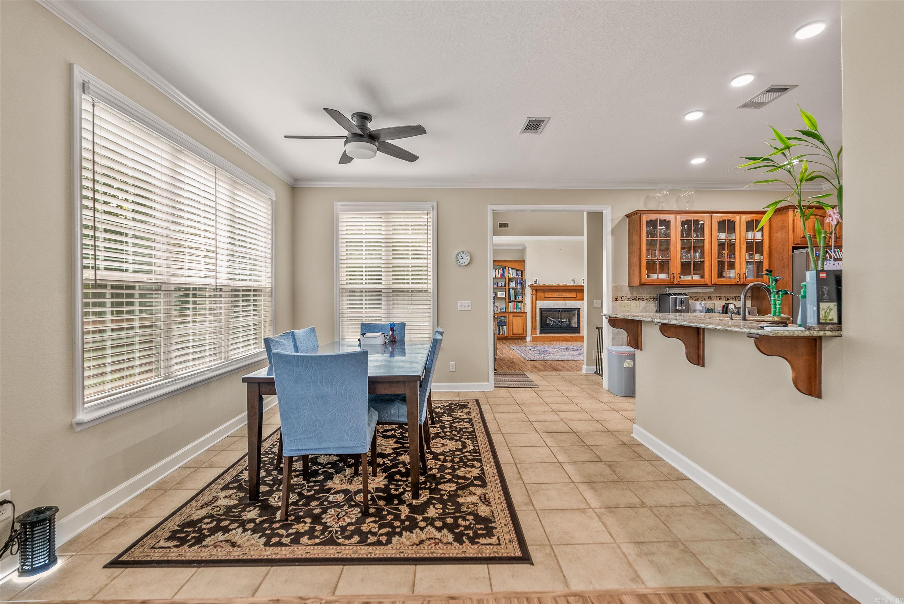COUNTRY ESTATES - Residential