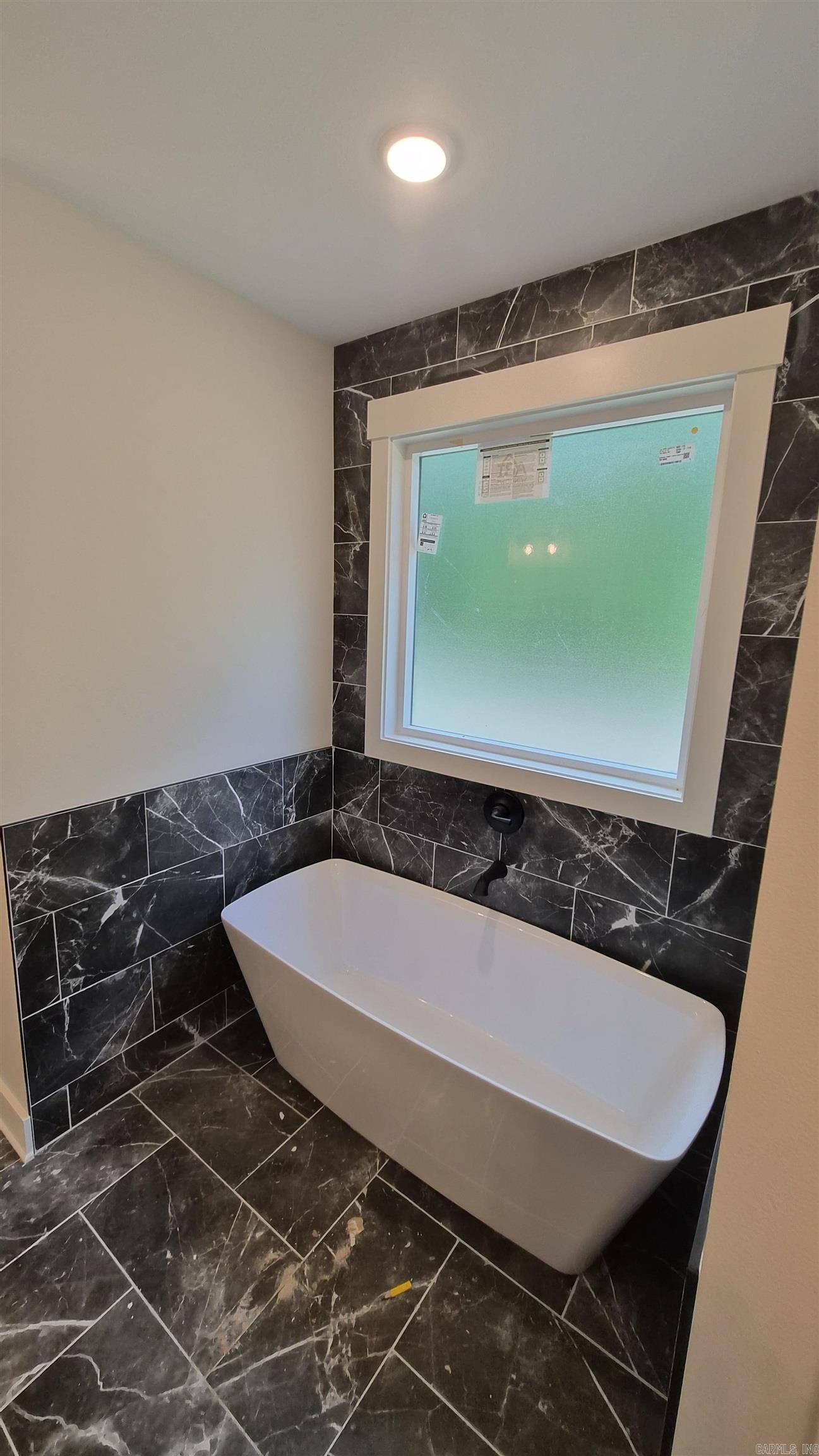 DETONTI PLACE PHASE I - Residential