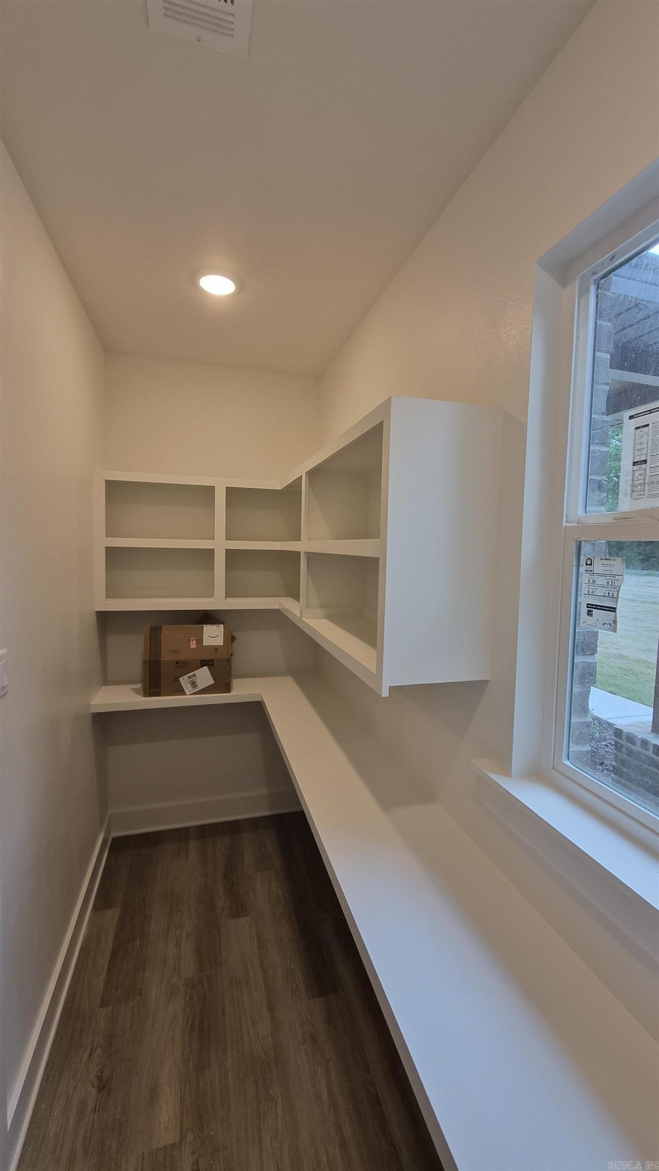 DETONTI PLACE PHASE I - Residential
