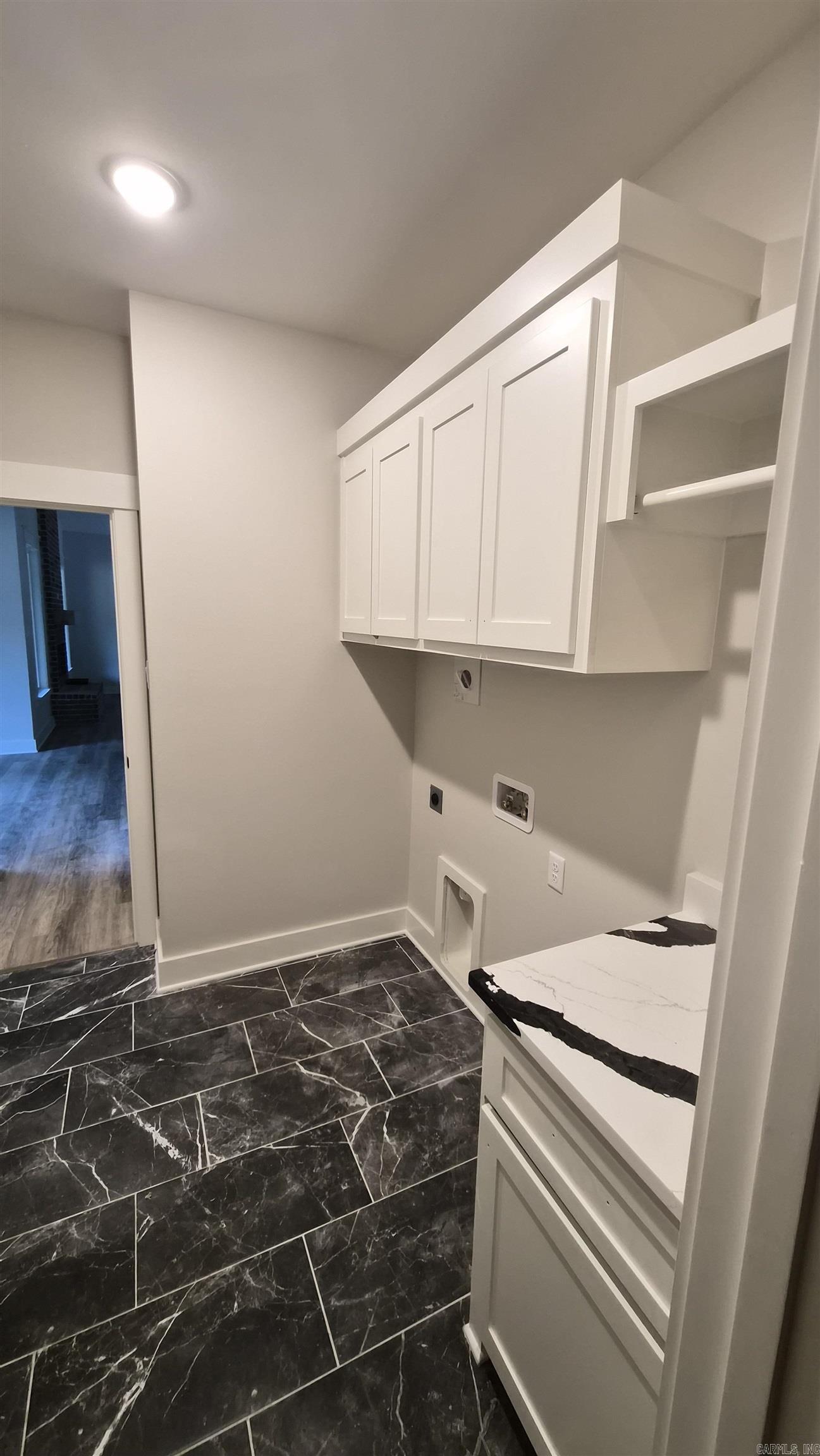 DETONTI PLACE PHASE I - Residential