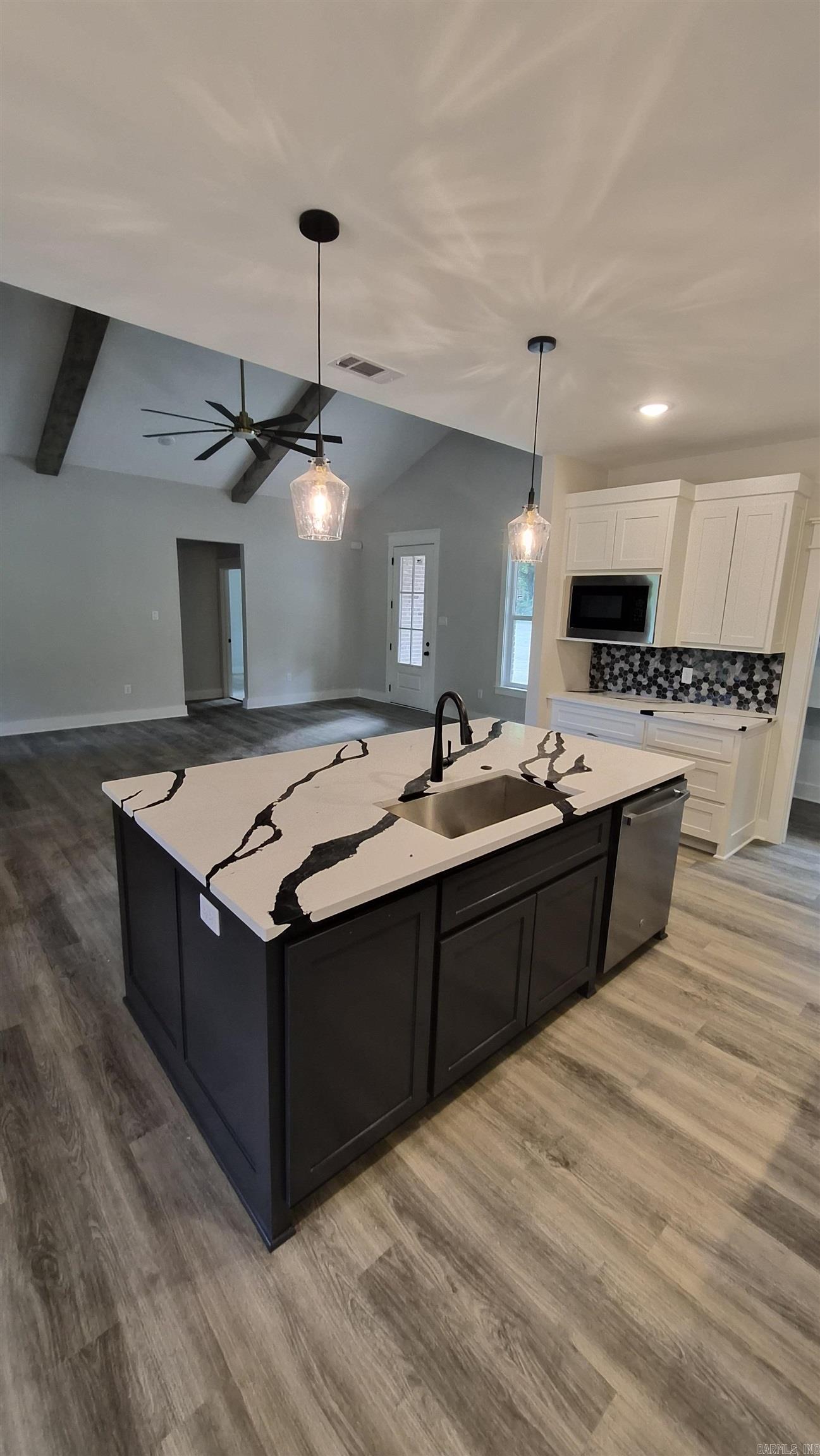 DETONTI PLACE PHASE I - Residential
