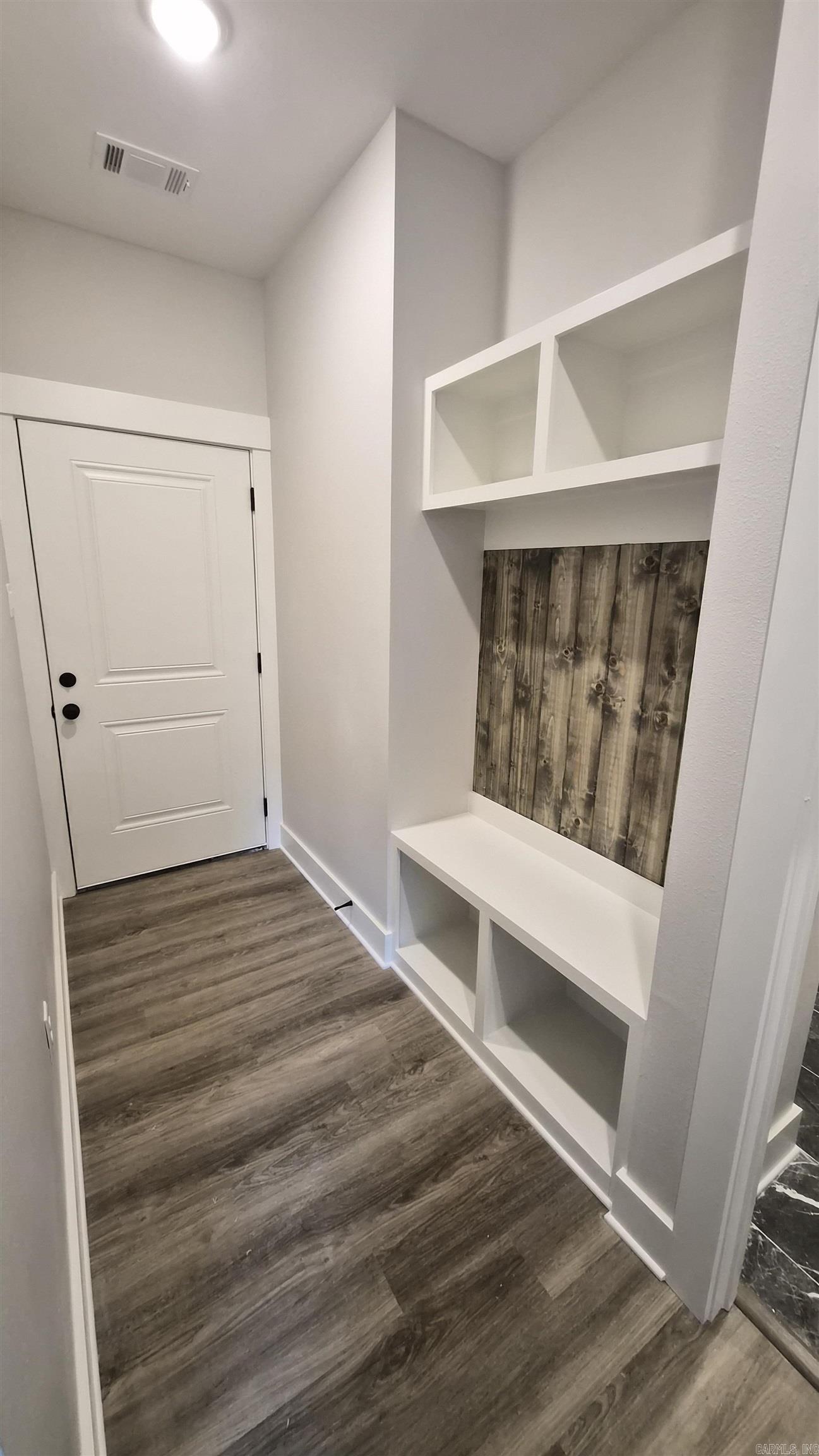 DETONTI PLACE PHASE I - Residential