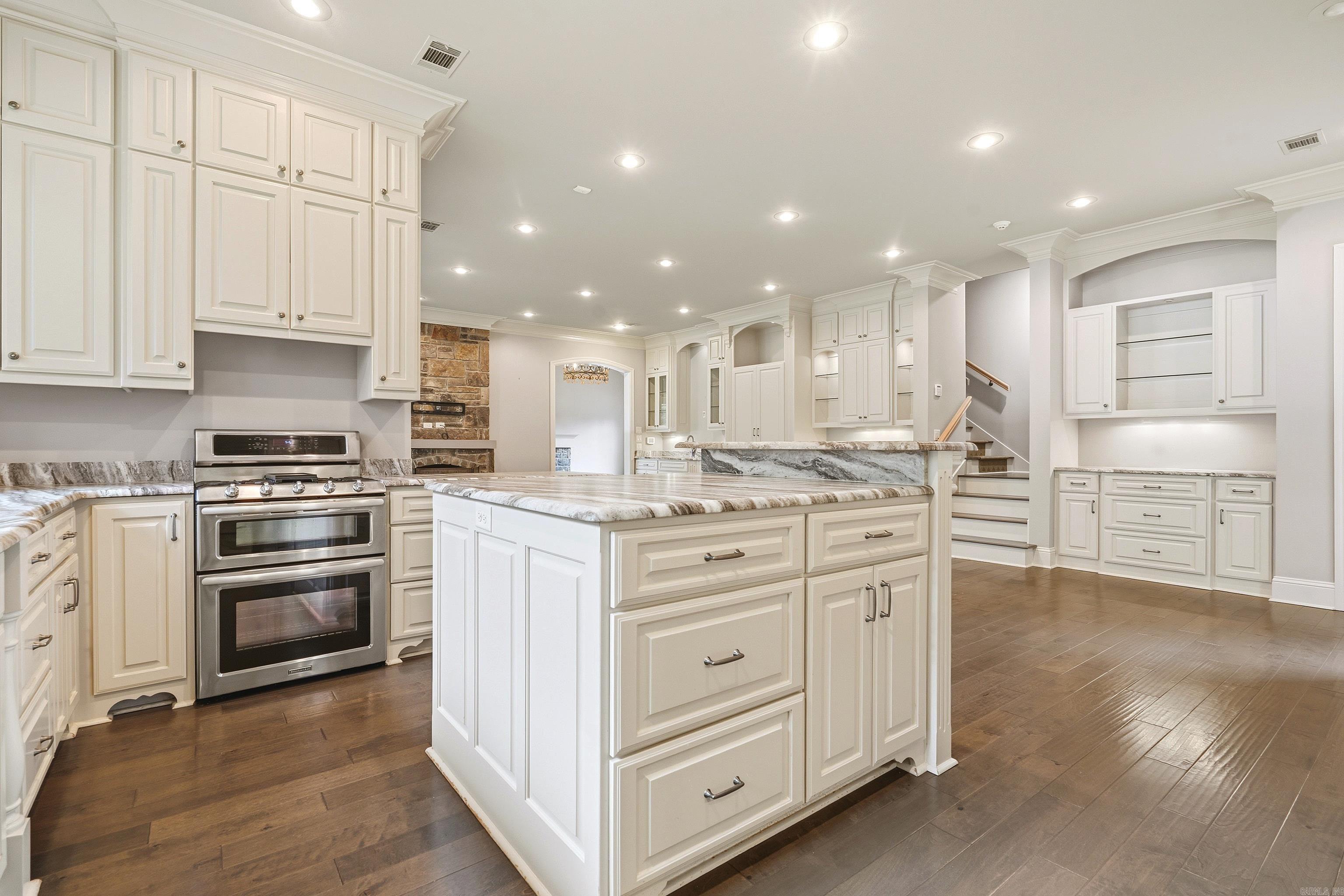 CAROLINE ACRES - Residential